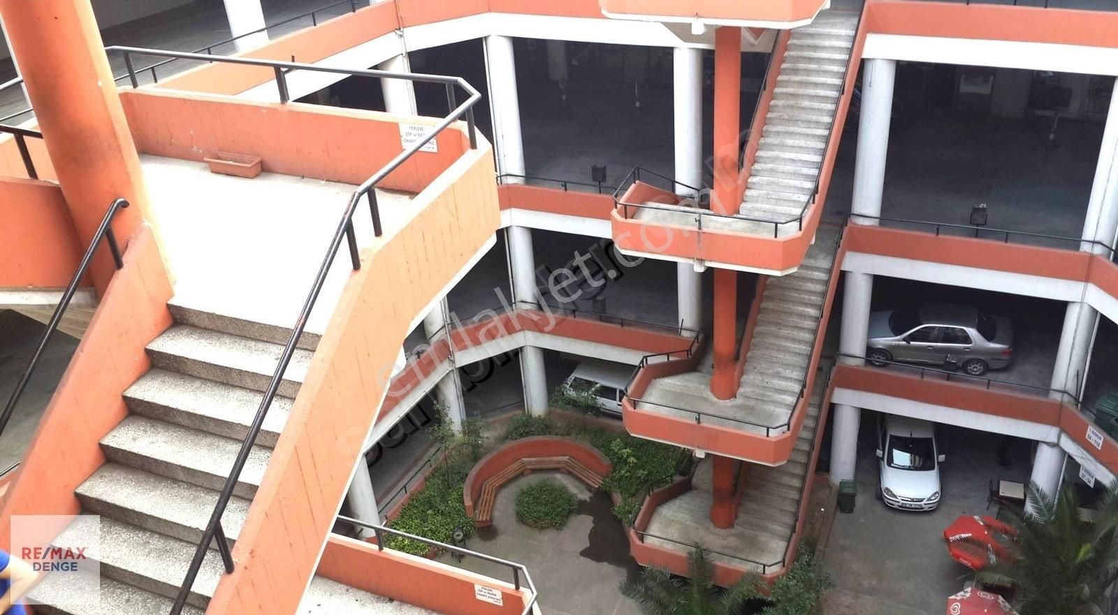 Üretmen İş Merkezinde Kiralık Atölye