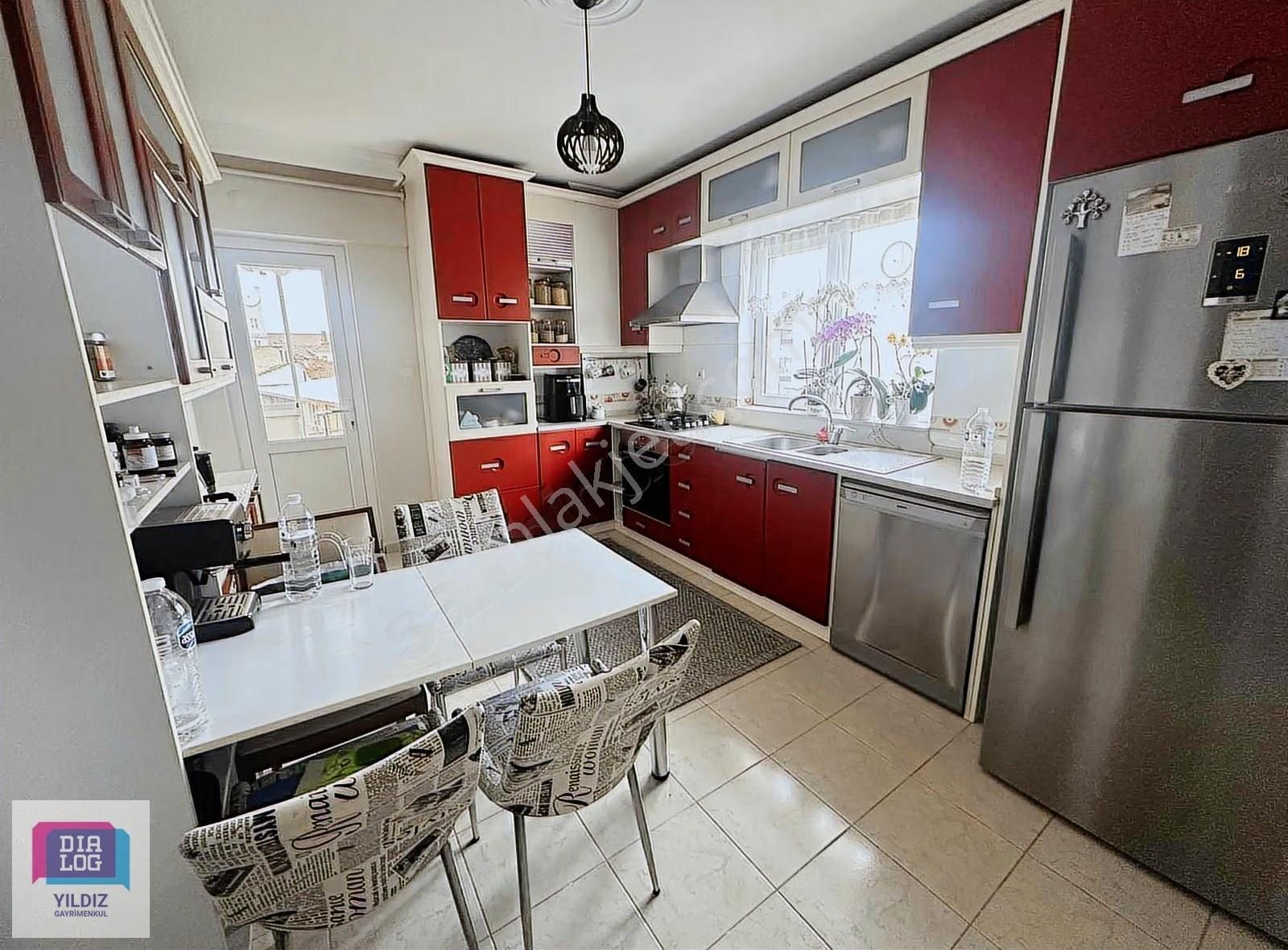 Dialog Yıldız/ Hüdavendigar Mh. Satılık Bakımlı 3+1 Arakat Daire - Görsel 12