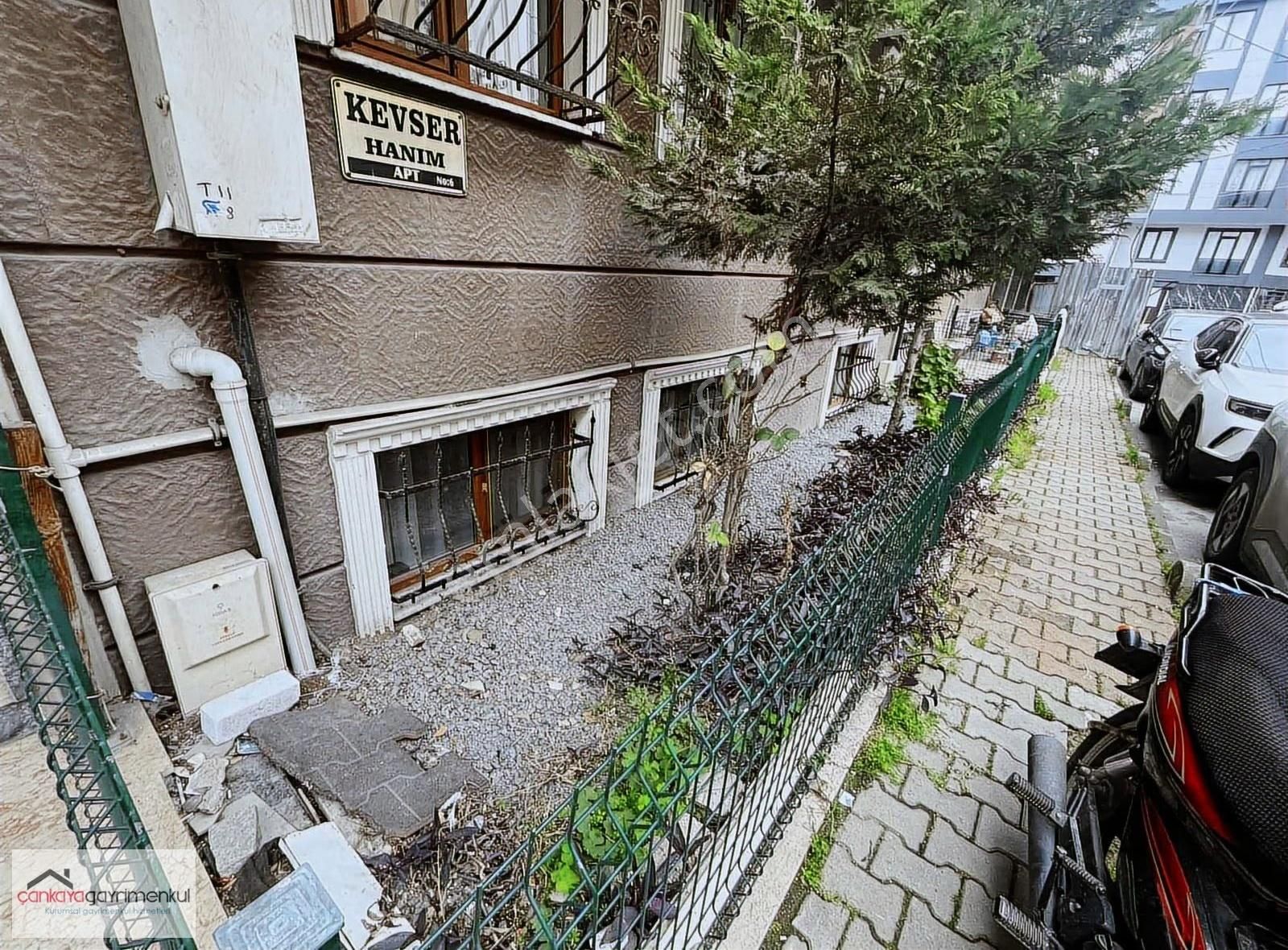 Halkalının En Merkezi Yerinde 1+1 Tek Daire Üzerine Bahçekat!! - Görsel 3