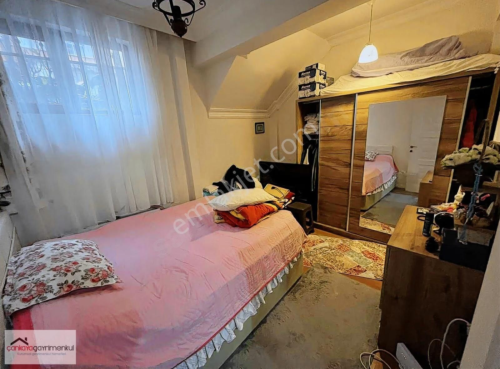 Halkalının En Merkezi Yerinde 1+1 Tek Daire Üzerine Bahçekat!! - Görsel 17