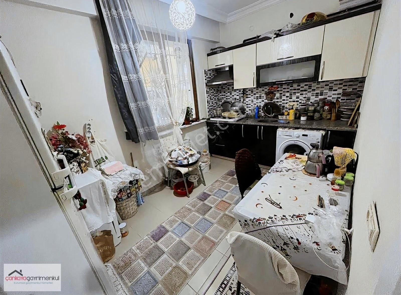 Halkalının En Merkezi Yerinde 1+1 Tek Daire Üzerine Bahçekat!! - Görsel 4