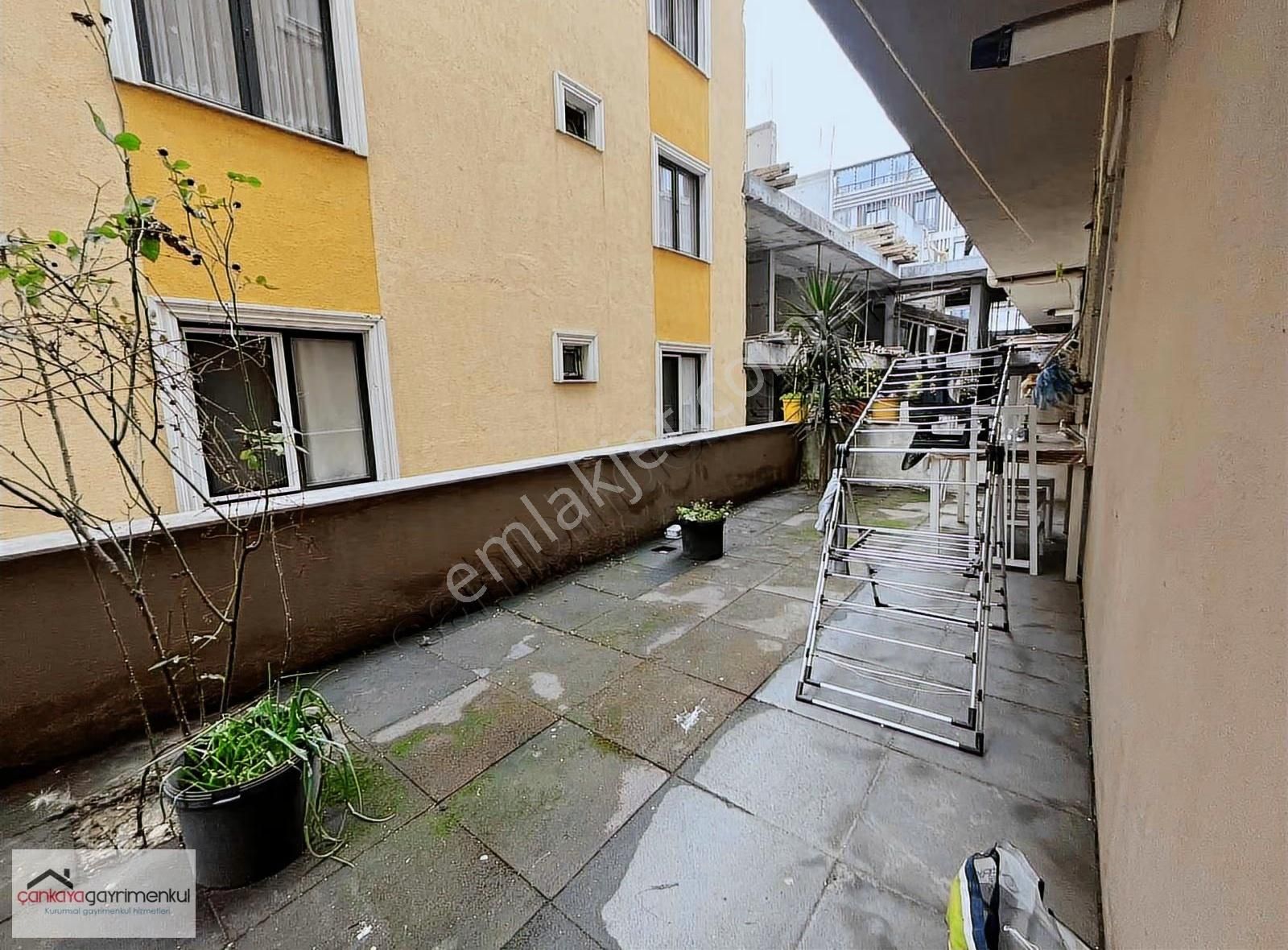 Halkalının En Merkezi Yerinde 1+1 Tek Daire Üzerine Bahçekat!! - Görsel 7