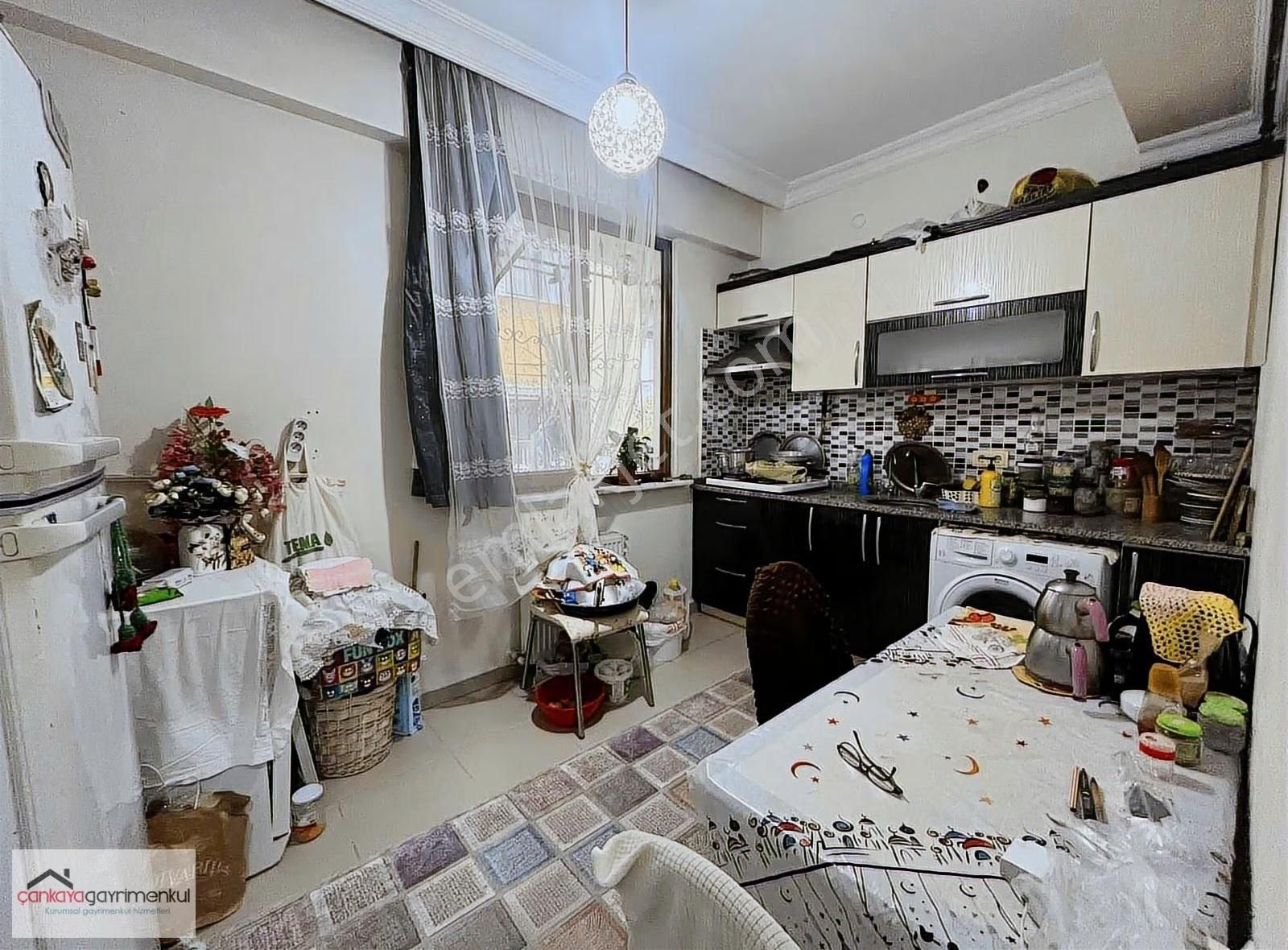 Halkalının En Merkezi Yerinde 1+1 Tek Daire Üzerine Bahçekat!! - Görsel 8