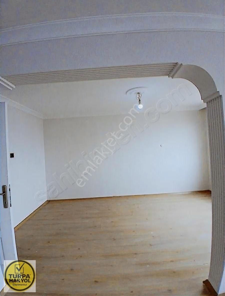 Satılık 120 M2 3+1 Ferah Geniş Tadilatlı Güzel Bir Daire - Görsel 18