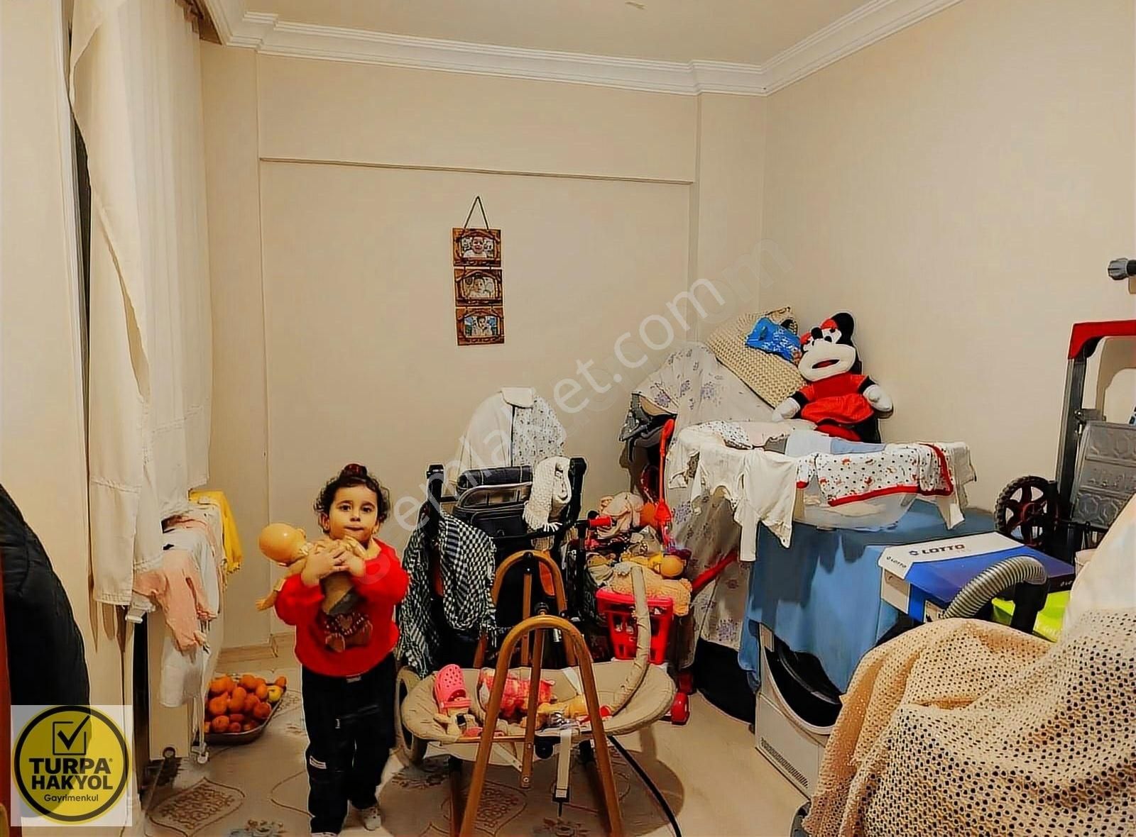 Satılık 115 M2 3+1 Ara Kat Doğalgazlı Ferah Bir Daire - Görsel 12