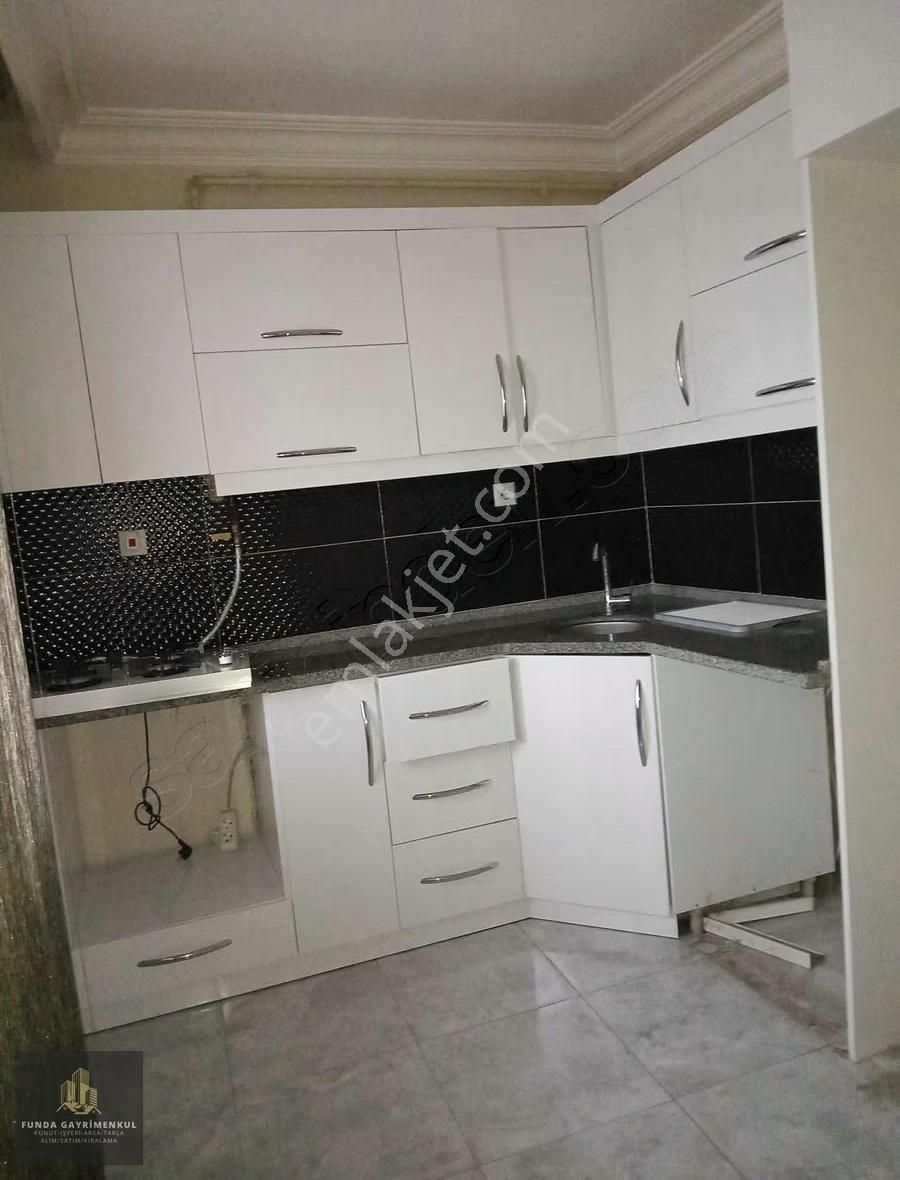 Şehir Merkezinde Geniş Ara Kat 2+1 Daire