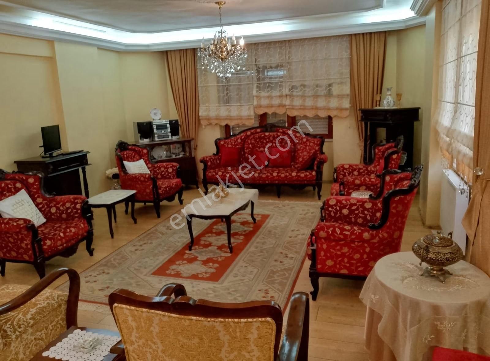 Ram Invest'ten Bahçelievler'de Eşyasız 200 M2 Kiralık 3+1 Daire