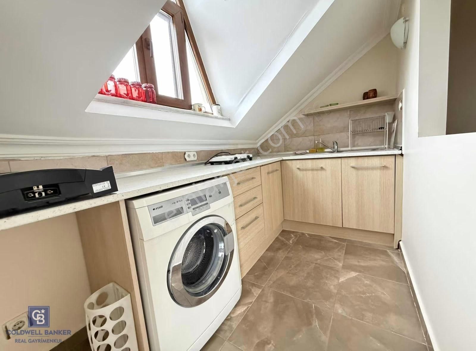 Acıbadem Sakinler 2004 Yapımı Bina 5+2 Teraslı Dubleks Kiralık - Görsel 3