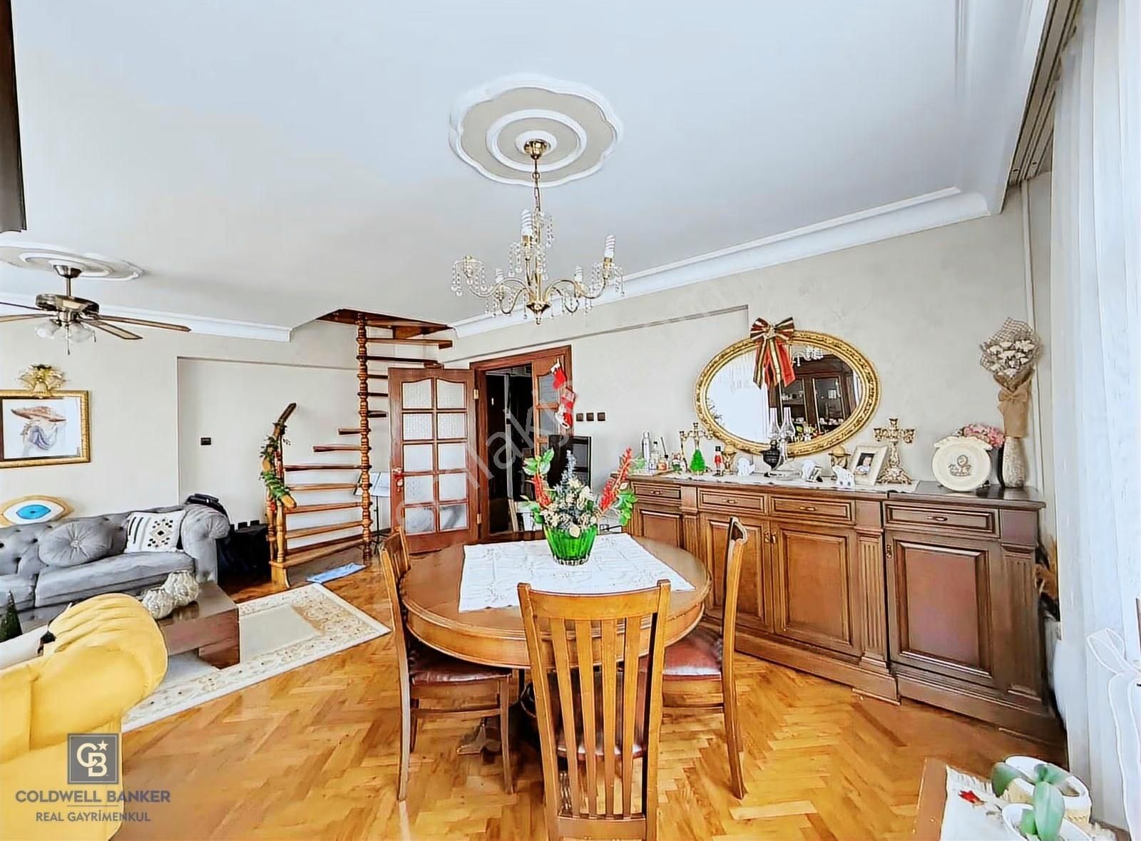 Acıbadem Zeamet Sokak İskanlı Katta Tek 3+2 Dubleks Daire - Görsel 23