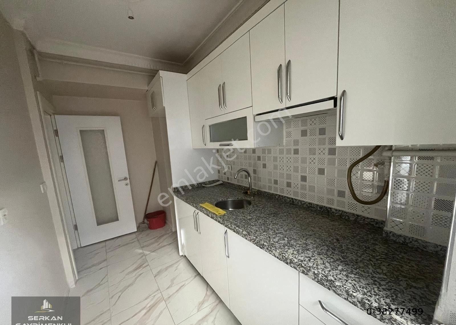 Serkan Gayrimenkulden Bahçelievler Hürriyet Mahallesinde Yenievli Çfte Aileye Kiralık Daire - Görsel 8