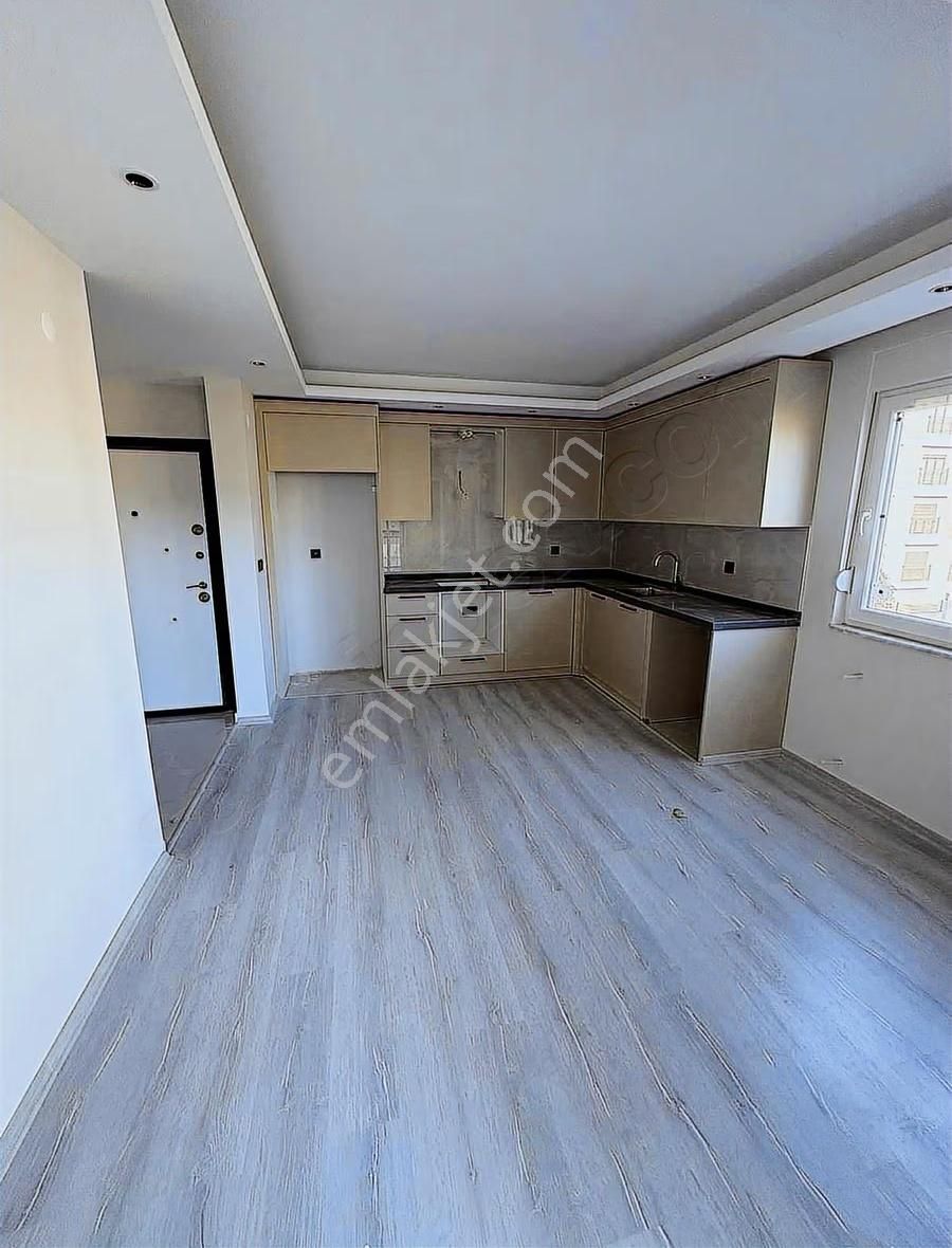 Merkezi Konumda Kiralık Geniş 1+1 - Görsel 6