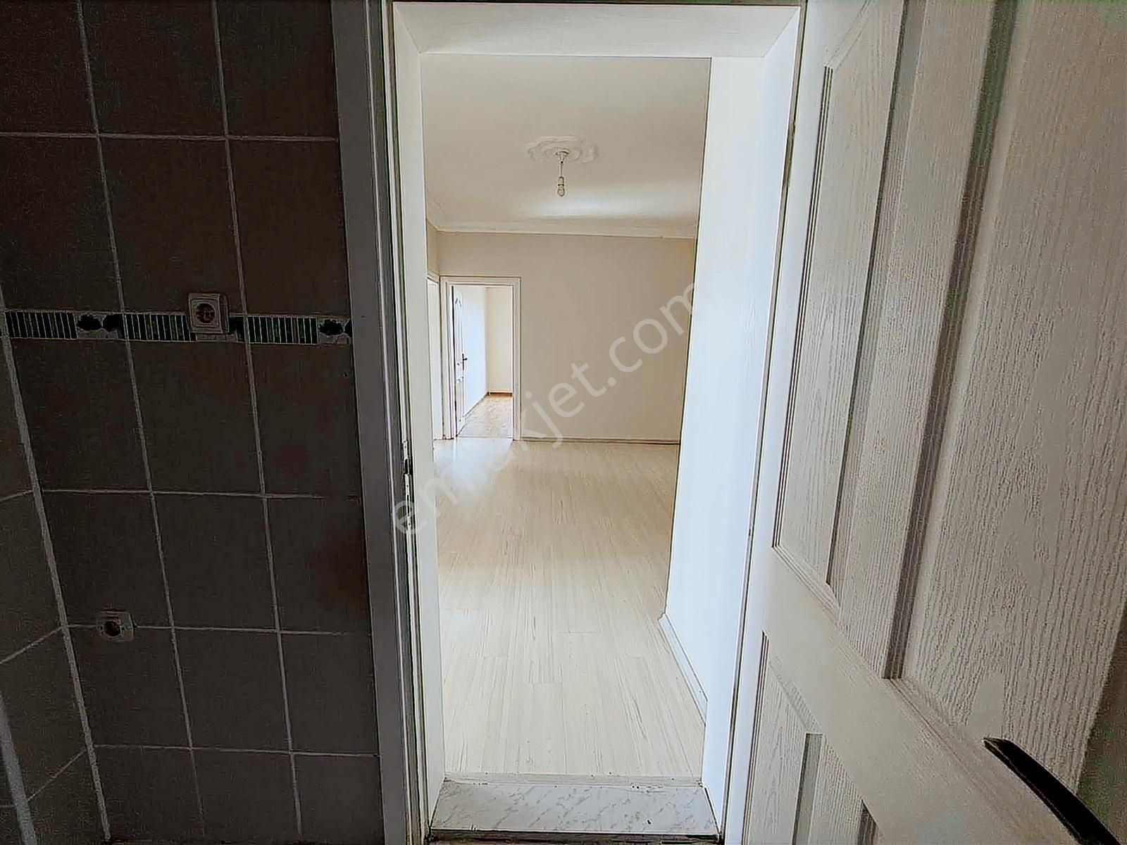 Mimar Sinan Mahallesi'nde Cadde Üzerinde 110 M2 'lik 2+1 Daire - Görsel 3