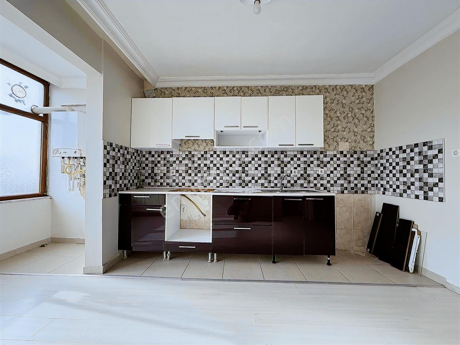 Mimar Sinan Mahallesi'nde Cadde Üzerinde 110 M2 'lik 2+1 Daire - Görsel 17