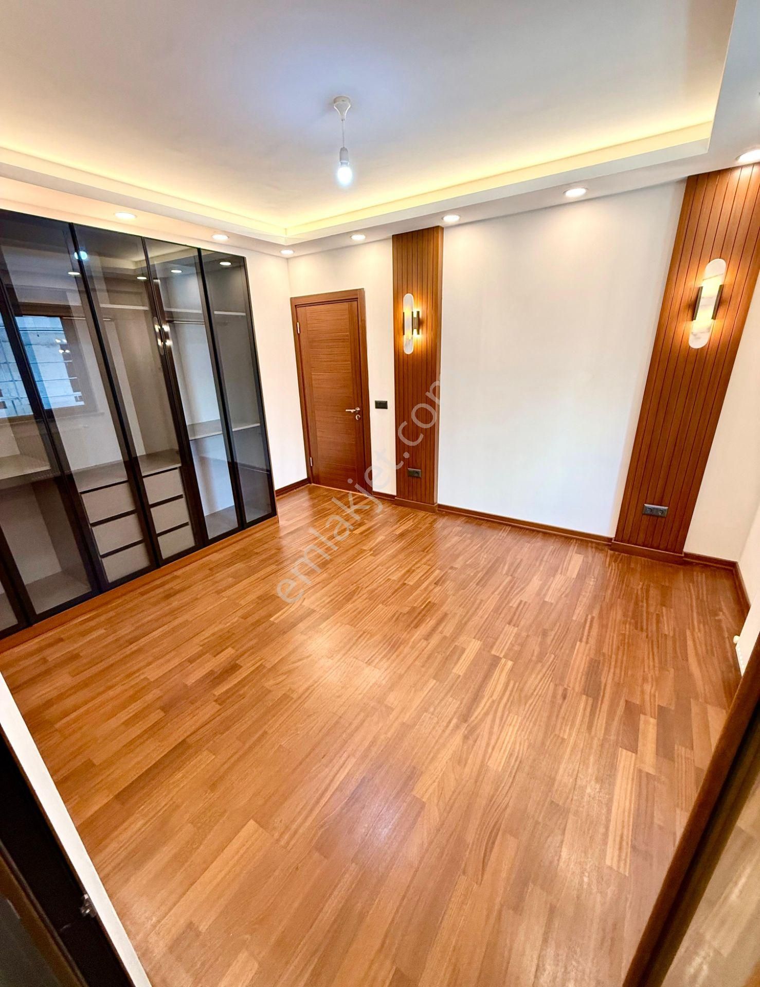 Caddebostan'da Sahil Parselinde Park Manzaralı 2+1 Balkonlu Geniş Daire - Görsel 15