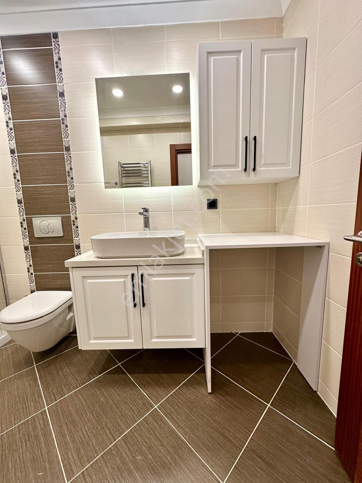 Caddebostan'da Sahil Parselinde Park Manzaralı 2+1 Balkonlu Geniş Daire - Görsel 22