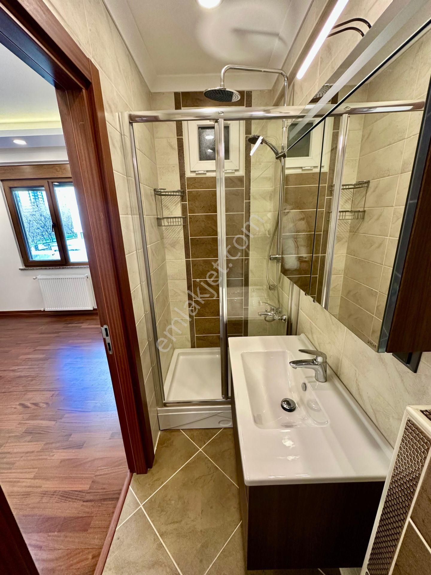 Caddebostan'da Sahil Parselinde Park Manzaralı 2+1 Balkonlu Geniş Daire - Görsel 21