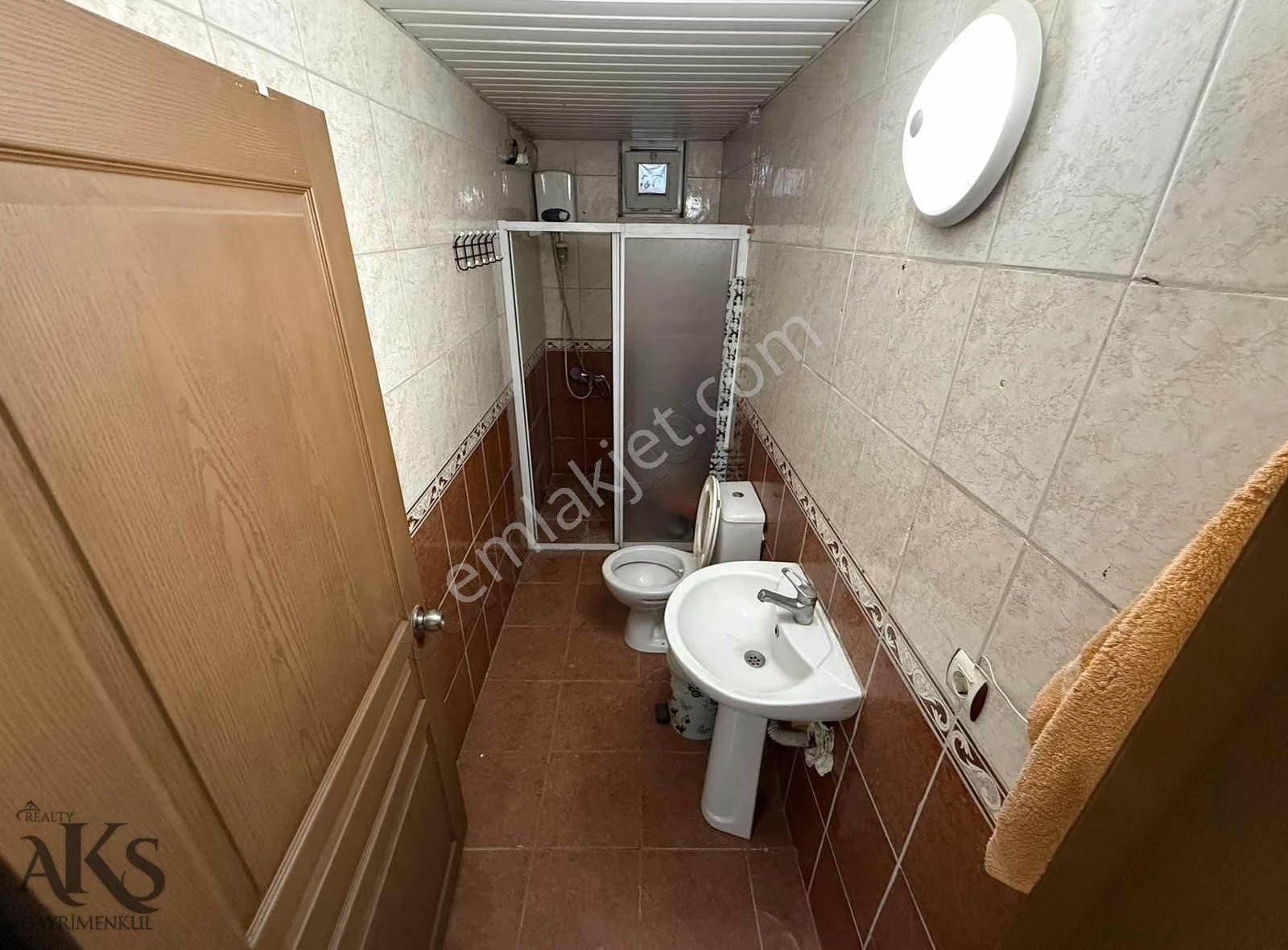 Gündoğdu Tramvaya Çok Yakın Kiralık Bakımlı 1+1 Yüksek Giriş - Görsel 11
