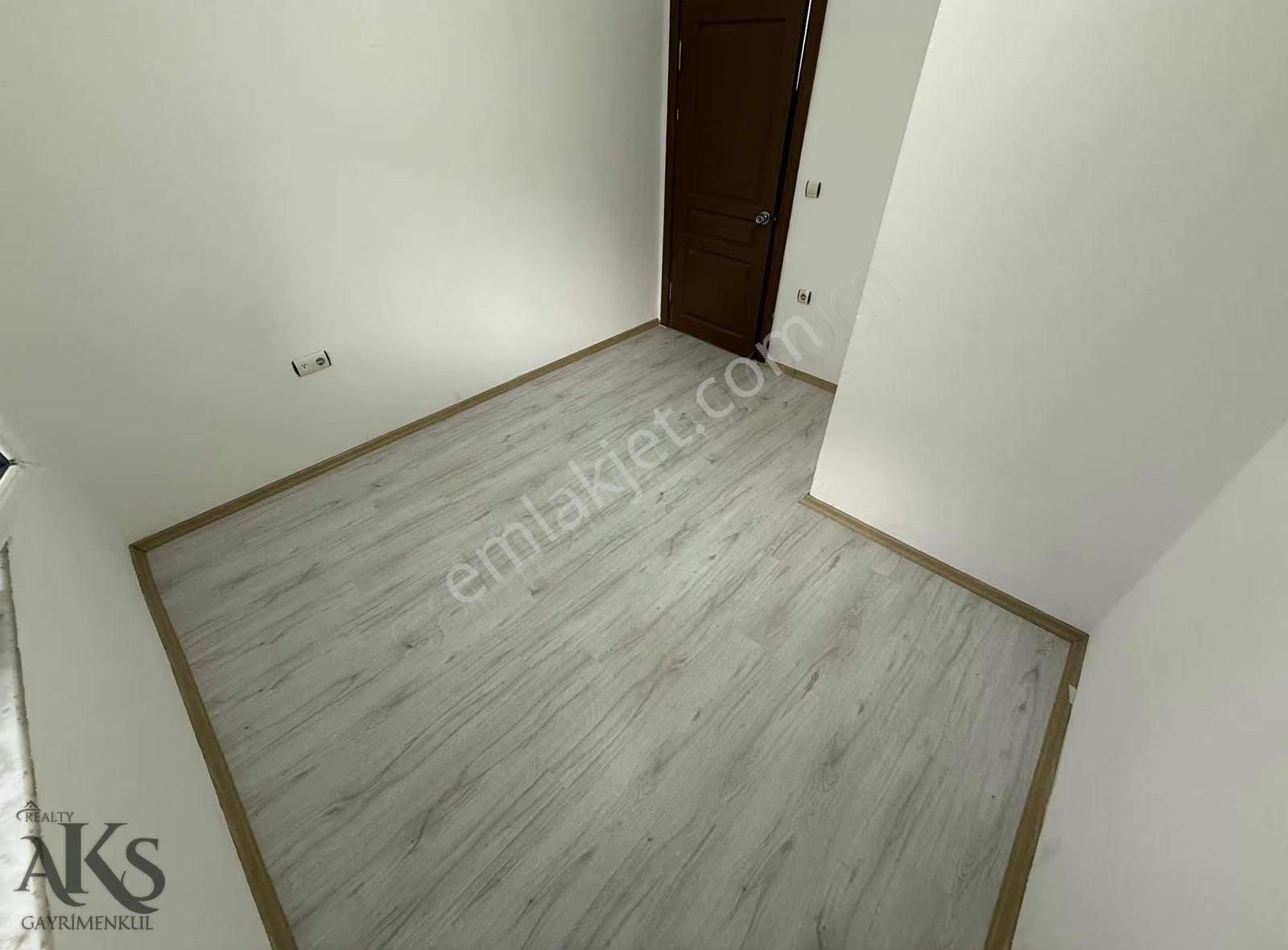 Gündoğdu Tramvaya Çok Yakın Kiralık Bakımlı 1+1 Yüksek Giriş - Görsel 3