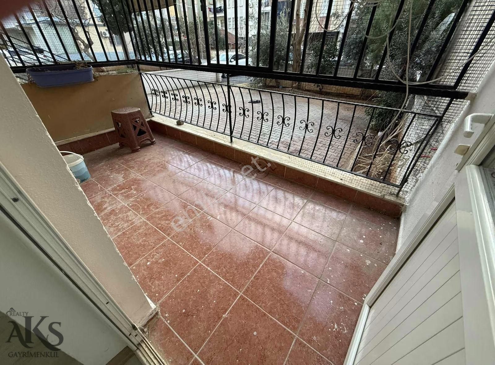 Gündoğdu Tramvaya Çok Yakın Kiralık Bakımlı 1+1 Yüksek Giriş - Görsel 12