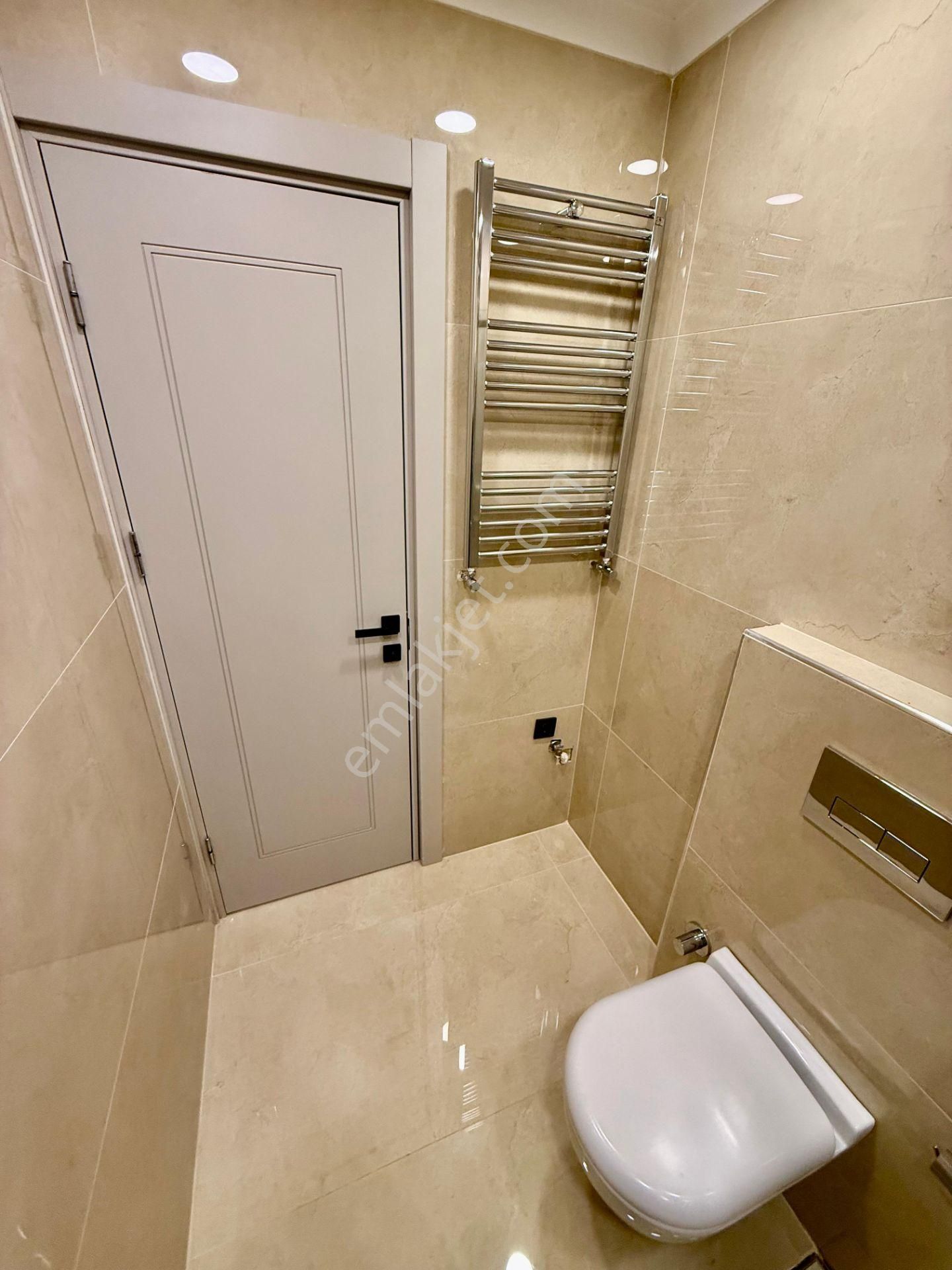 Erenköy'de Ömerpaşa Cadde Kesişiminde Mimari Tasarımlı Satılık 3+1 Daire - Görsel 20