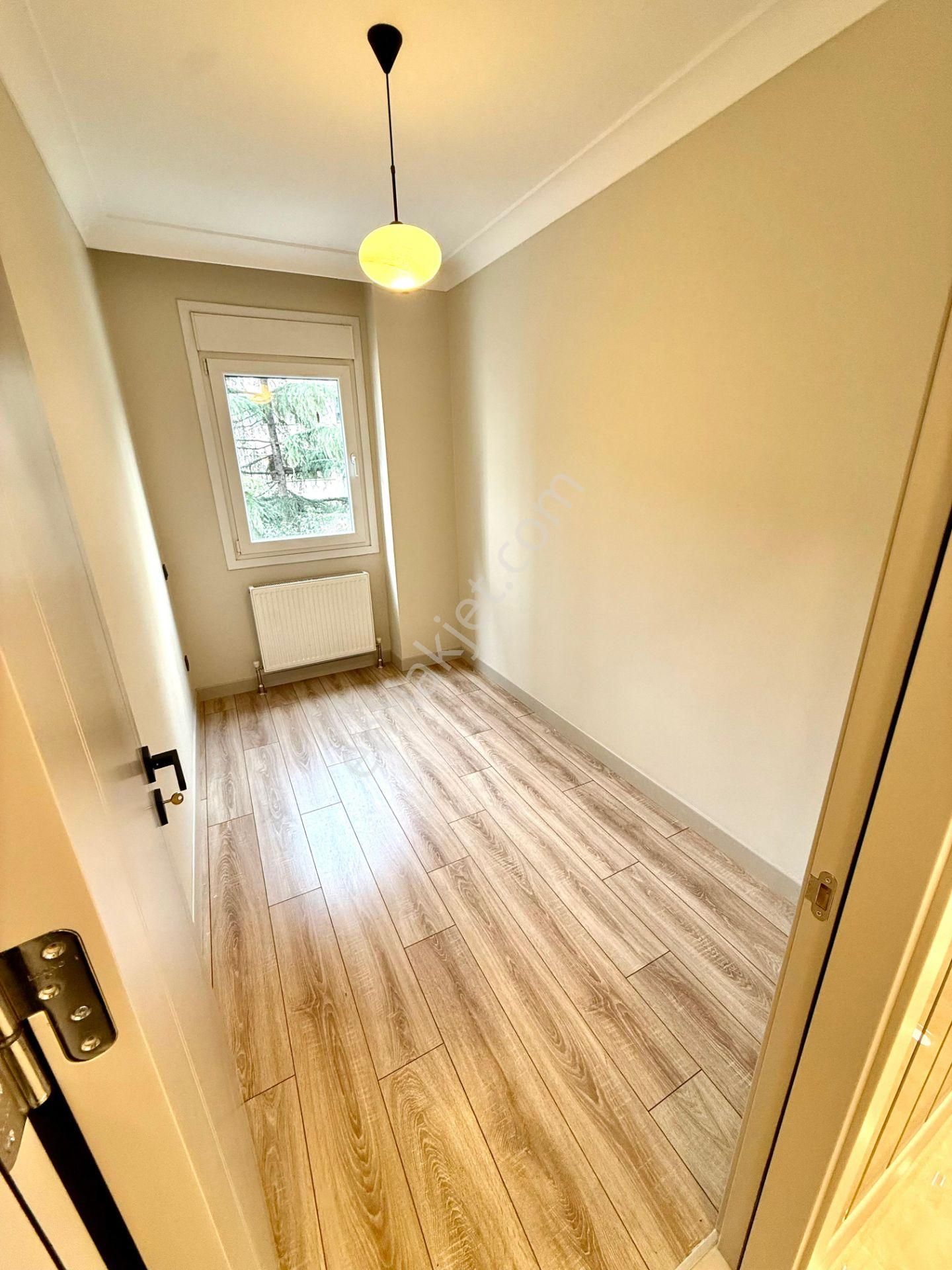 Erenköy'de Ömerpaşa Cadde Kesişiminde Mimari Tasarımlı Satılık 3+1 Daire - Görsel 18