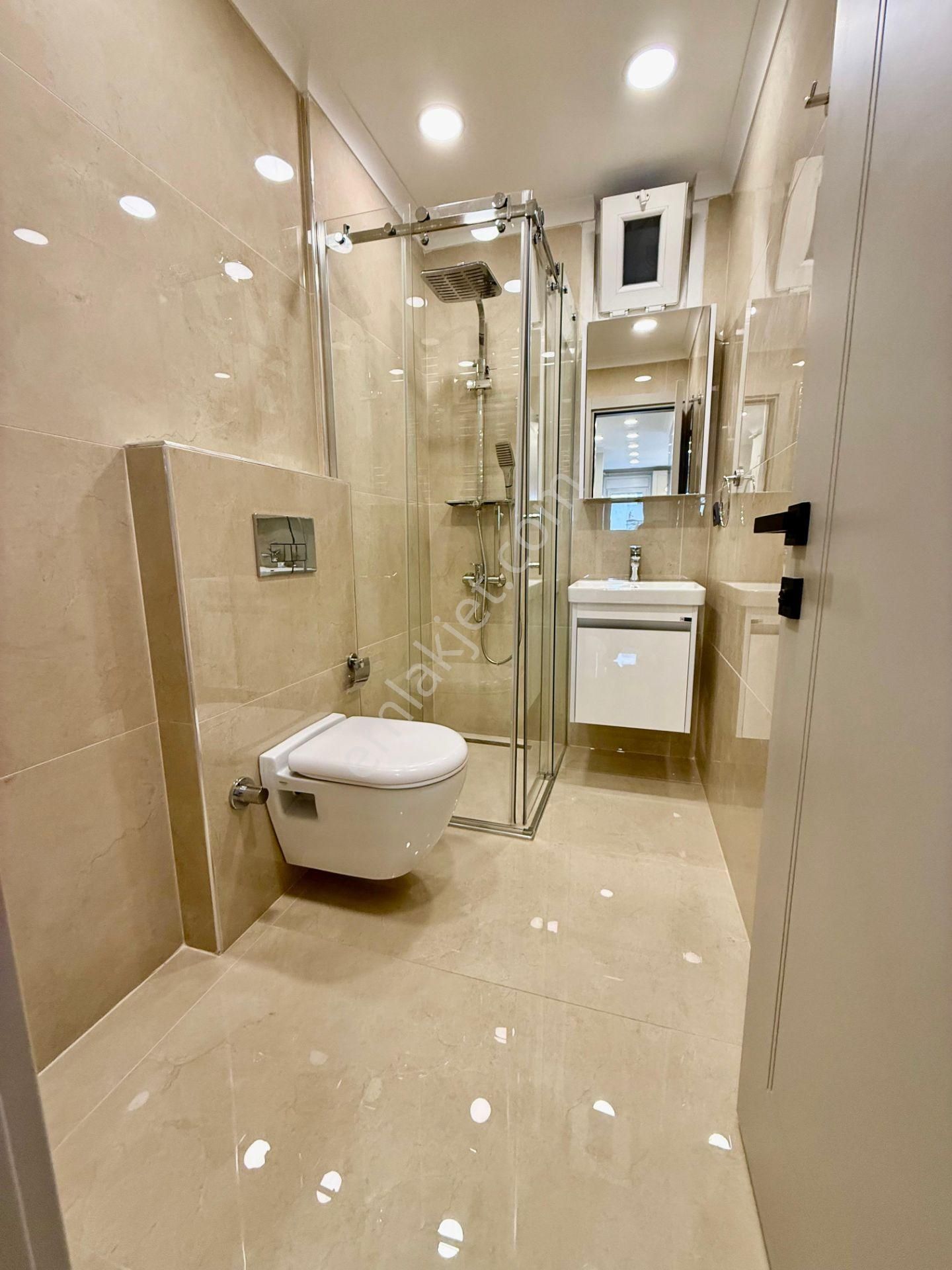 Erenköy'de Ömerpaşa Cadde Kesişiminde Mimari Tasarımlı Satılık 3+1 Daire - Görsel 19