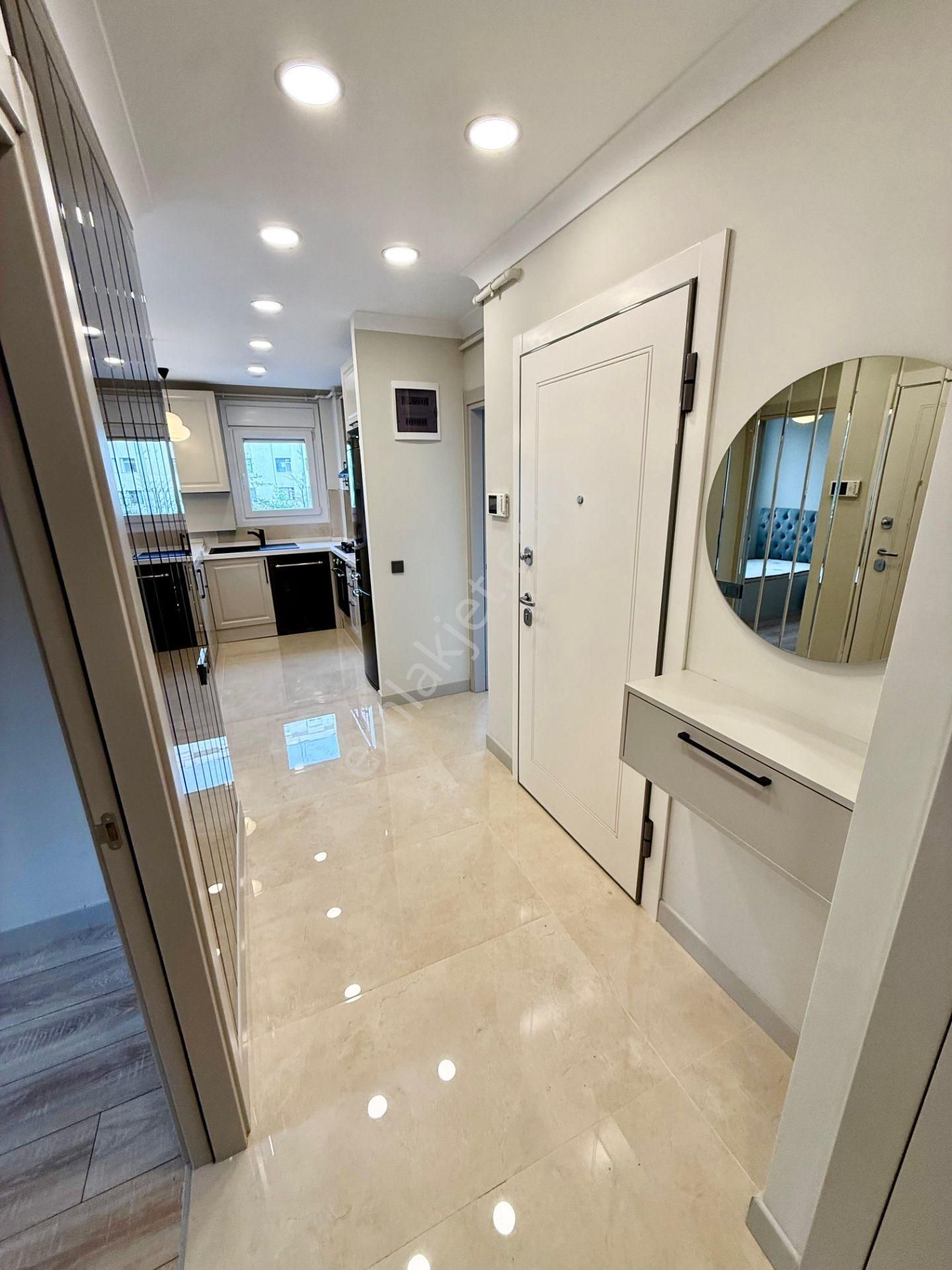 Erenköy'de Ömerpaşa Cadde Kesişiminde Mimari Tasarımlı Satılık 3+1 Daire - Görsel 8