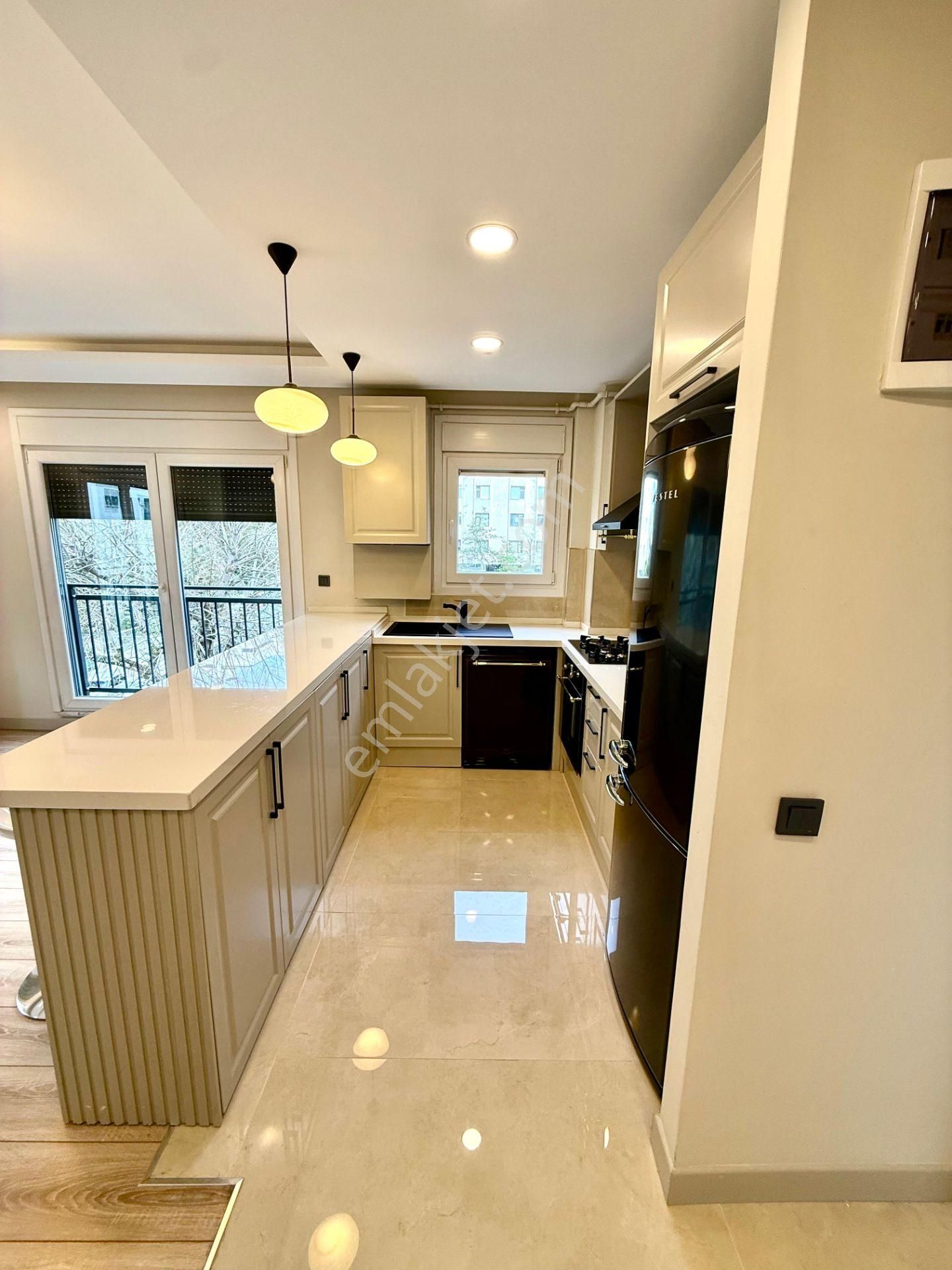 Erenköy'de Ömerpaşa Cadde Kesişiminde Mimari Tasarımlı Satılık 3+1 Daire - Görsel 10