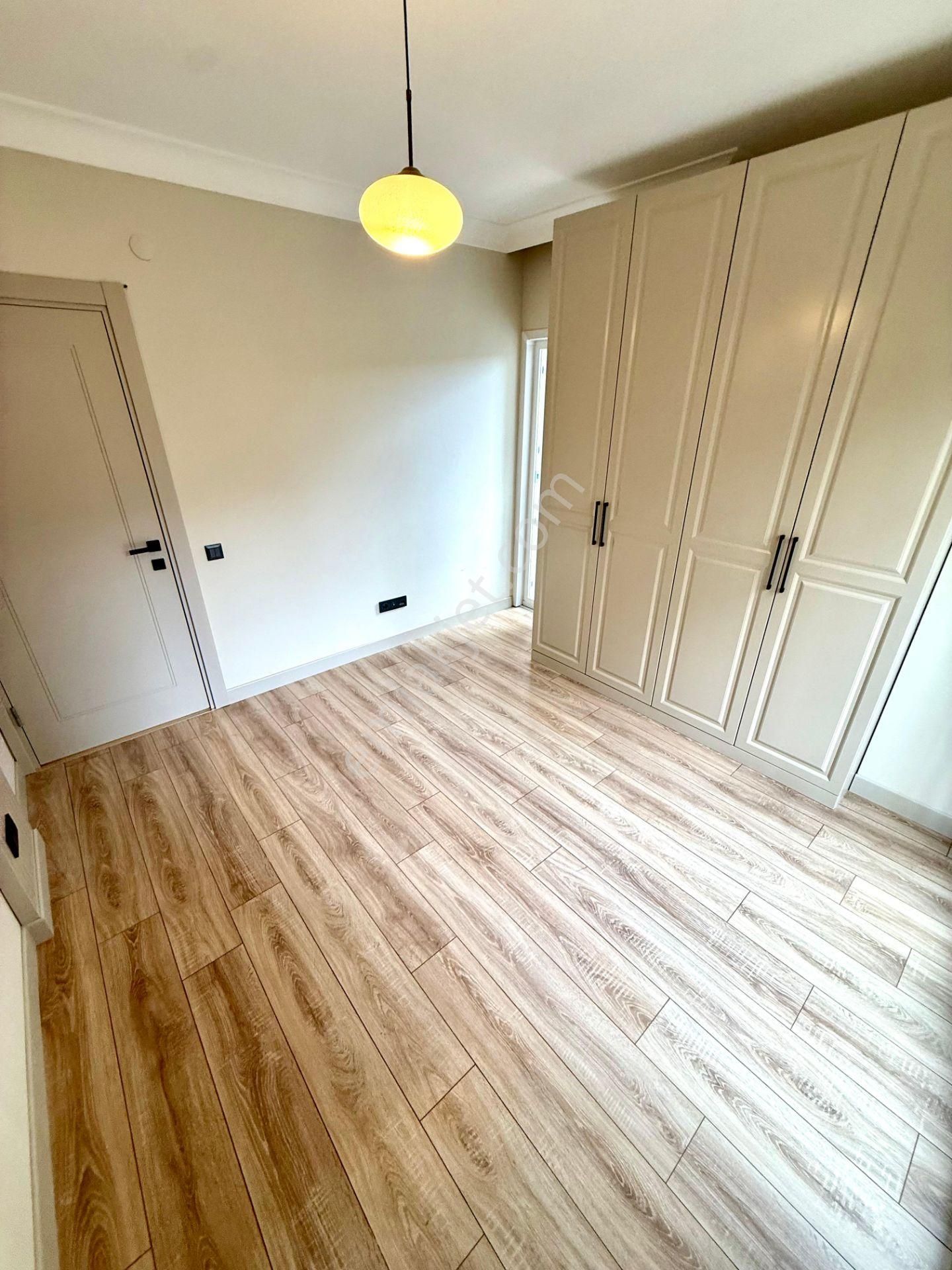 Erenköy'de Ömerpaşa Cadde Kesişiminde Mimari Tasarımlı Satılık 3+1 Daire - Görsel 14