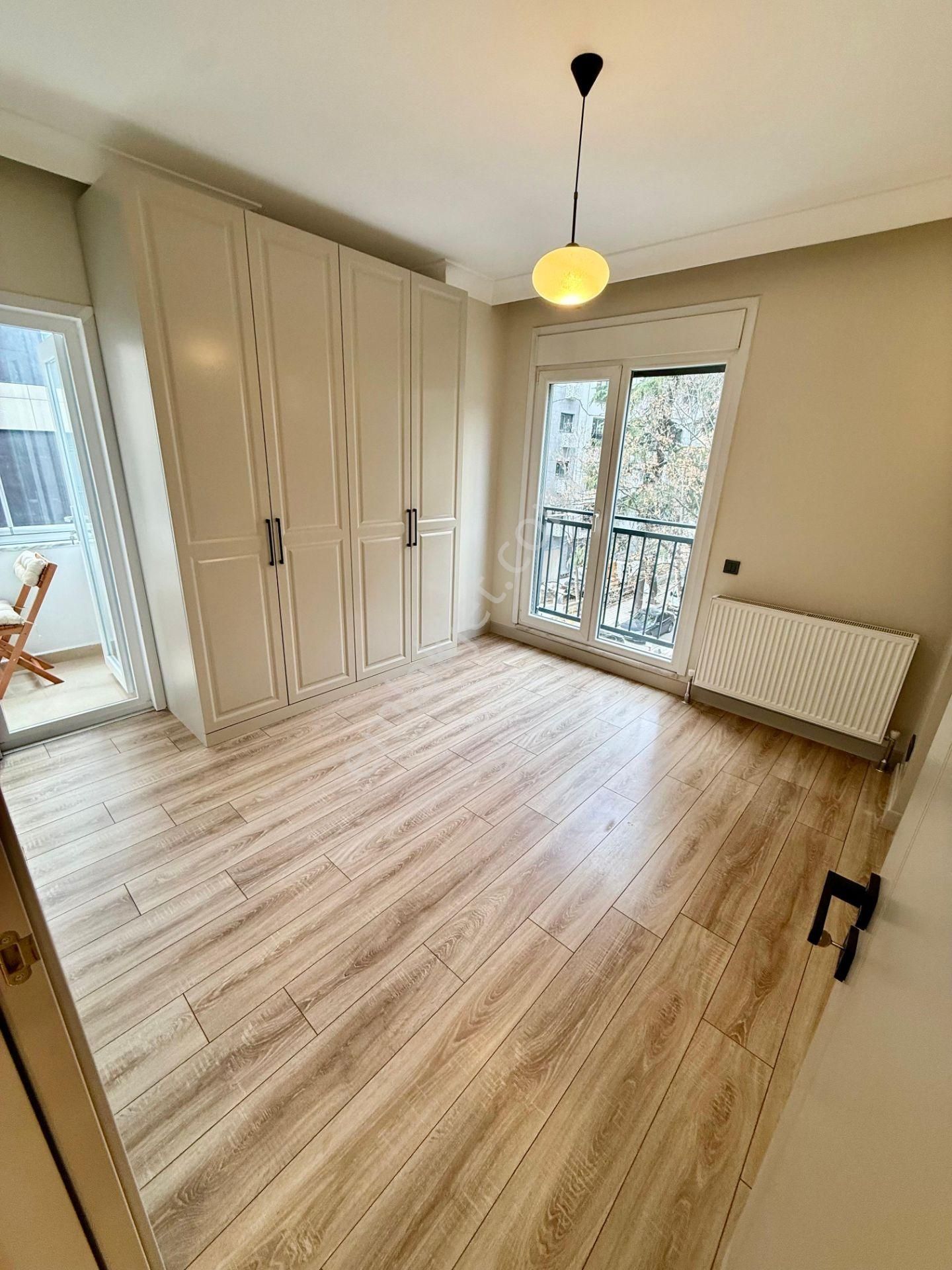 Erenköy'de Ömerpaşa Cadde Kesişiminde Mimari Tasarımlı Satılık 3+1 Daire - Görsel 12