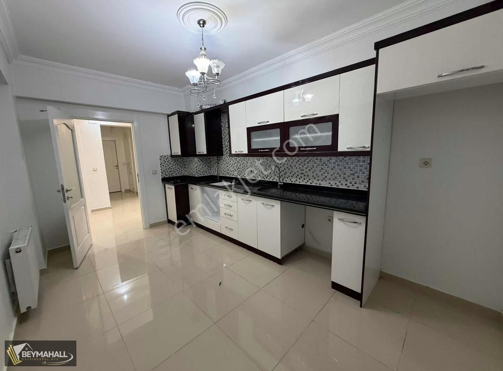 Beymahall Fıstıklık Masrafsız Merkezi Konumda Satılık 3+1 Daire