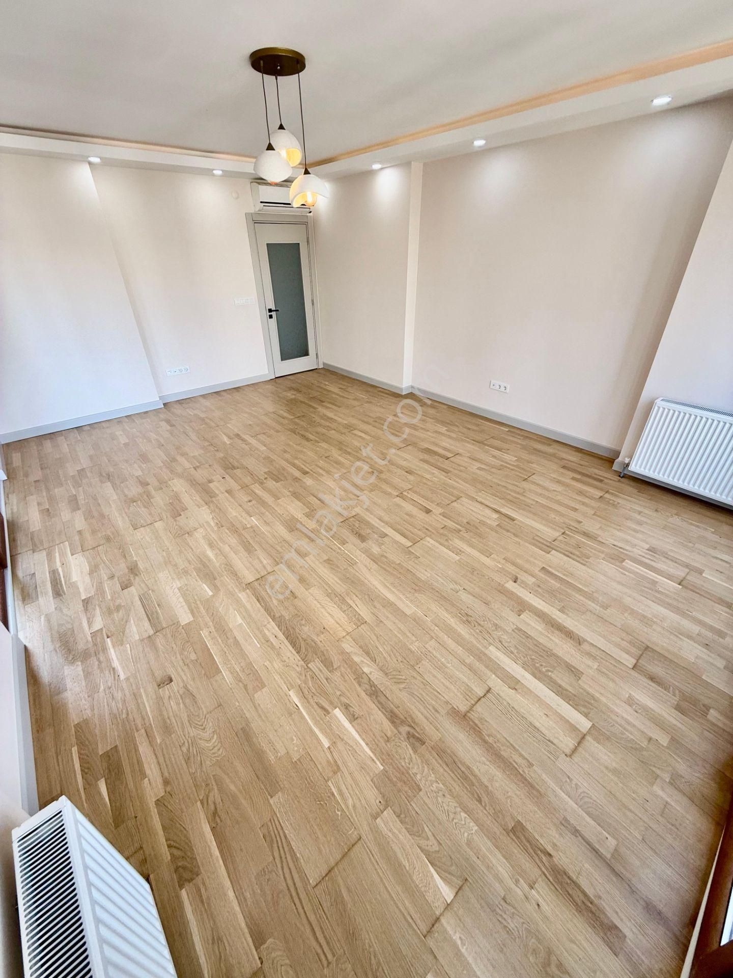 Caddebostan Sahil Parselinde Satılık Dekorasyonlu Ebeveyn Banyolu 3+1 Daire - Görsel 9