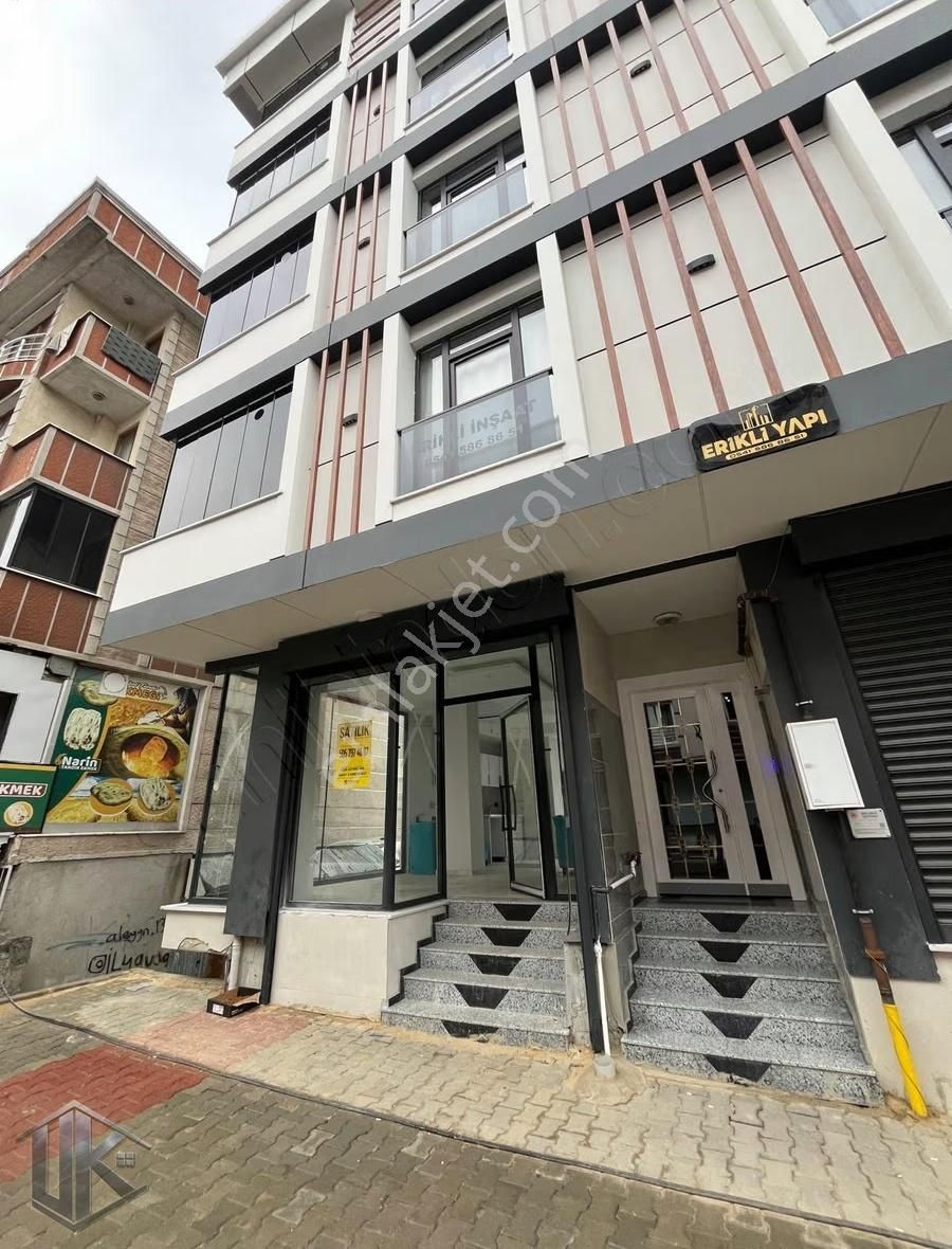 Uğur Gayrimenkul'den Kıbrıs Caddesi'nde Sıfır Satılık Dükkan - Görsel 2