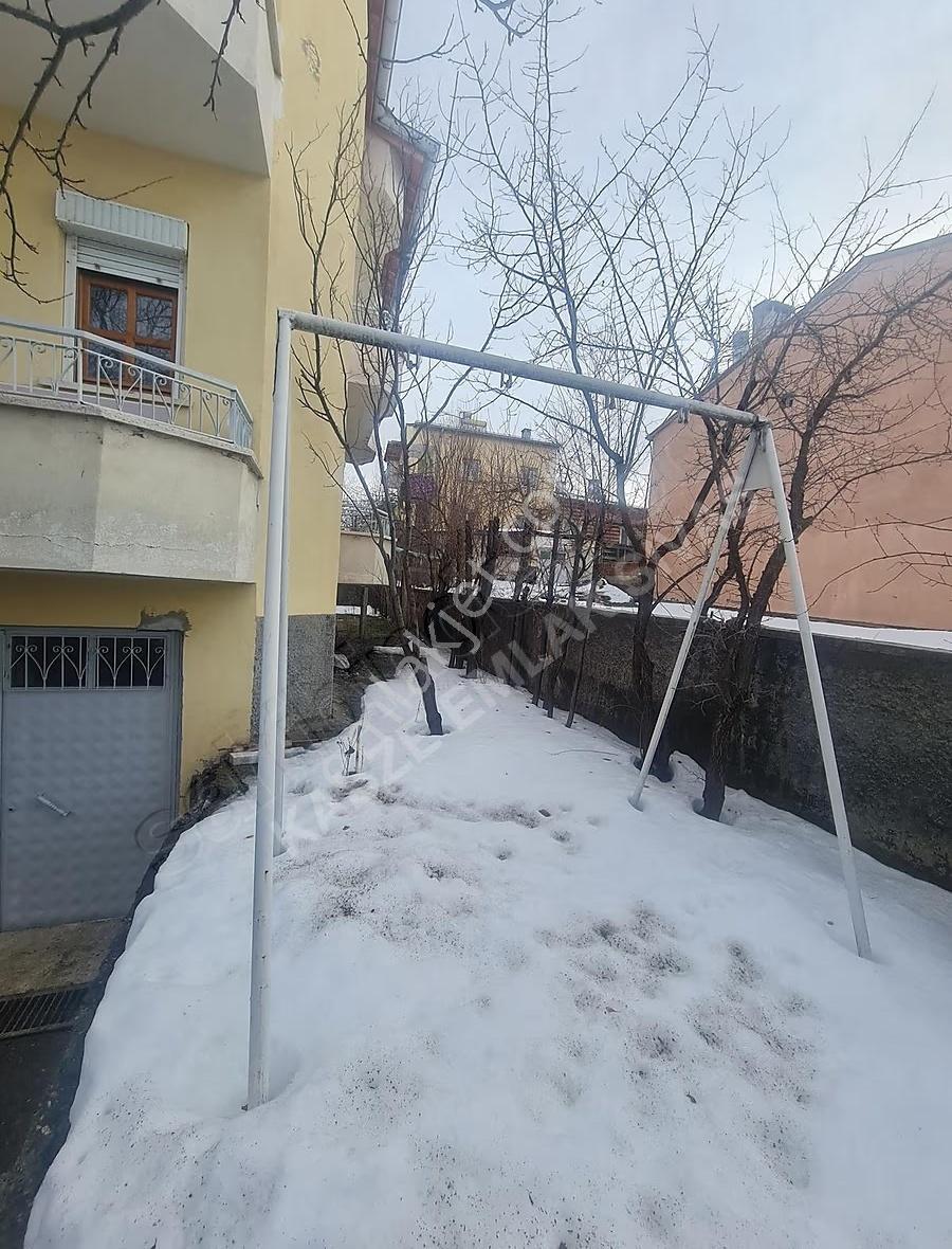 Kabze Emlaktan Karşıyakada 2 Katlı Satılık Villa - Görsel 24