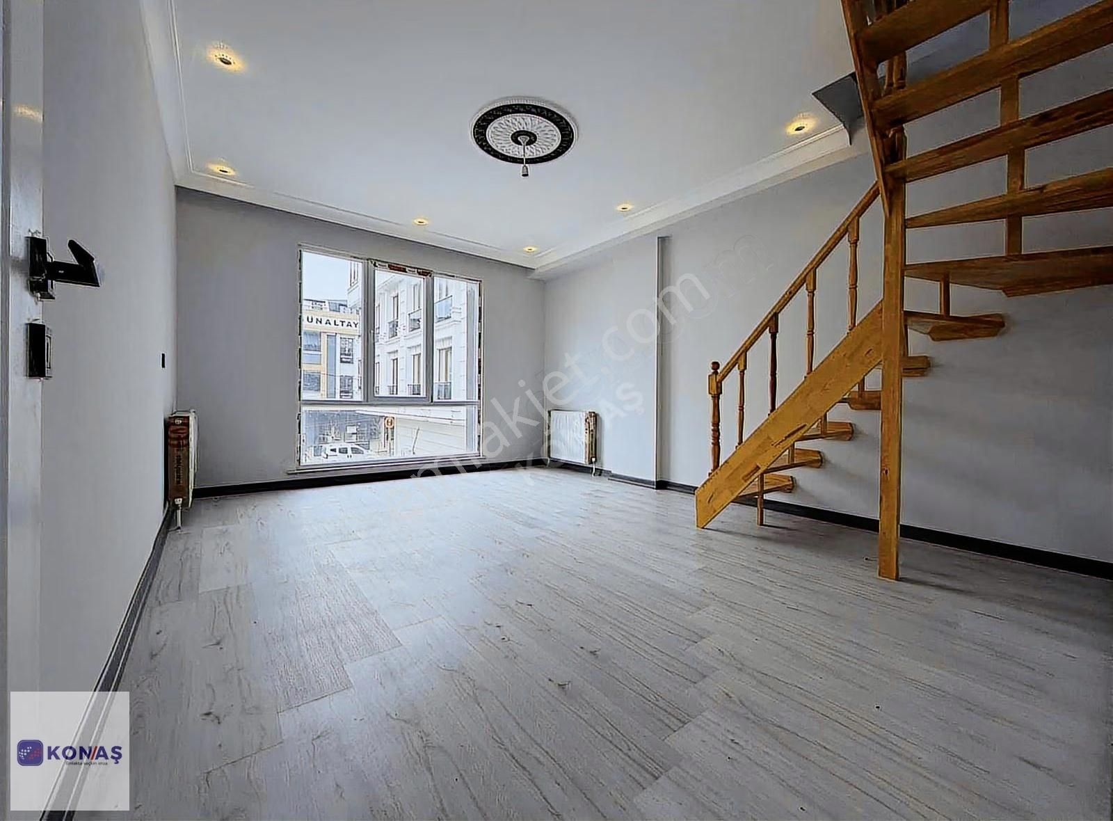 Arnavutköy Mustafa Kemal Paşa'da Satılık 4+2 Sıfır Dubleks