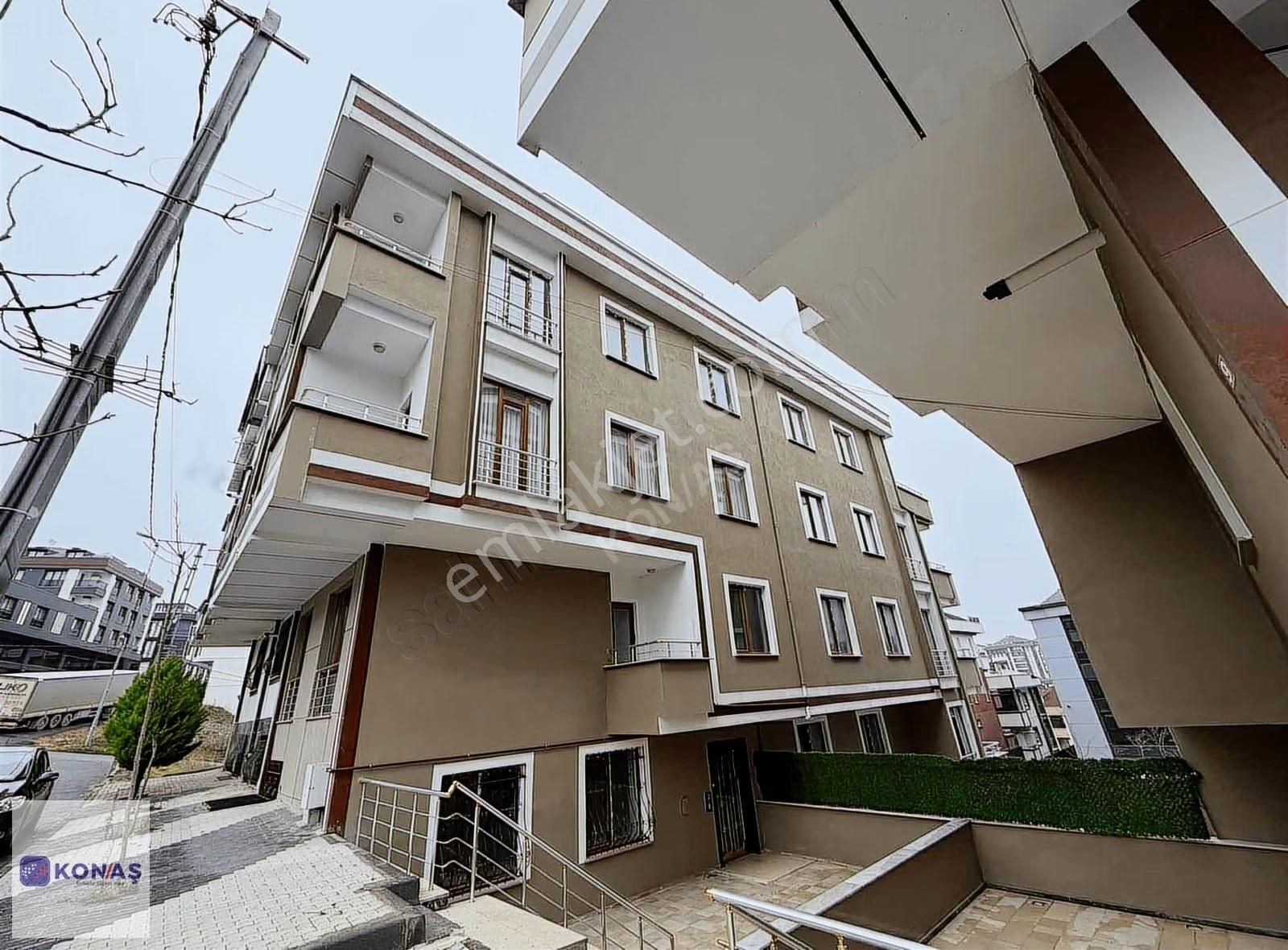 Arnavutköy Mustafa Kemal Paşa'da 1+1, 70m² Vadi Manzaralı Daire