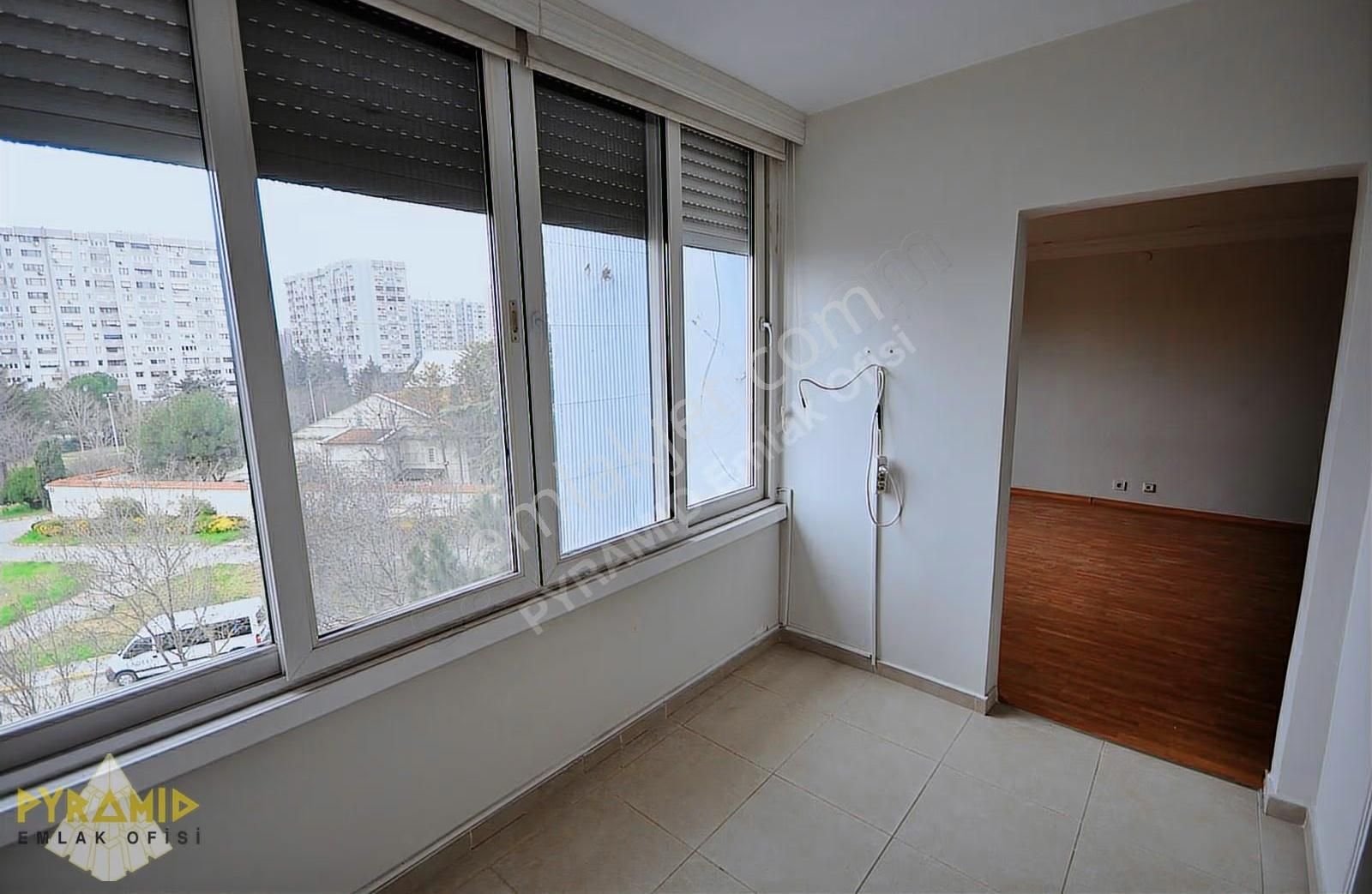Pyramıd'den Ataköy 7-8 Palmiye Sitesi Kısa D-tipi Boş Temiz 2+1 - Görsel 20
