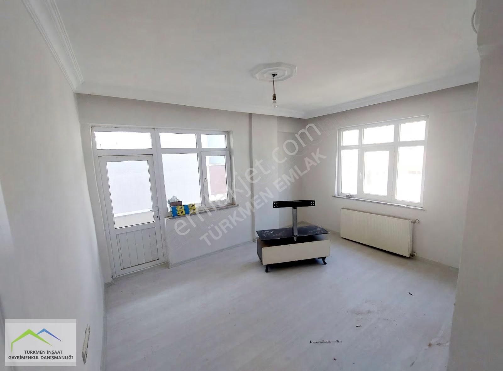 Türkmen Emlak'tan Kiralık 2+1 Balkonlu 3 Kat Daire