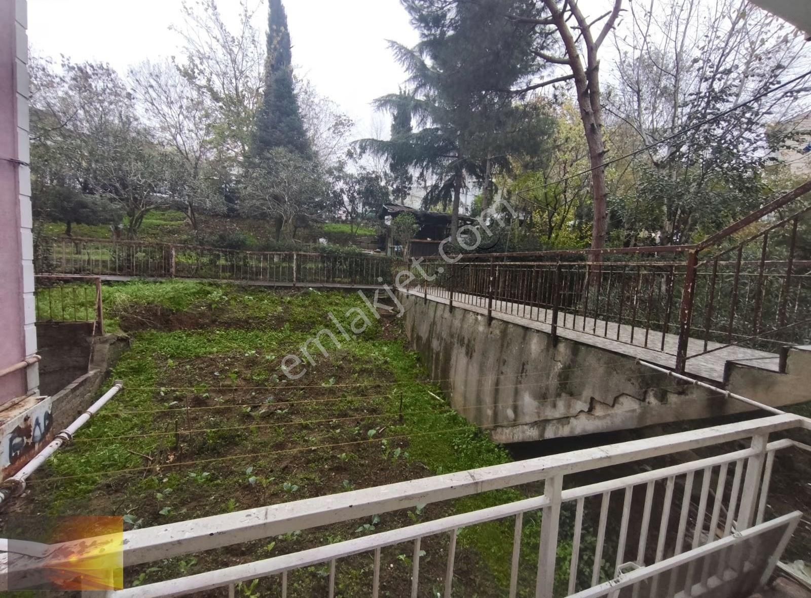 Eyüpsultan Çırçır Kiralık Site İçinde Cadde Üstünde 1+1 Daire