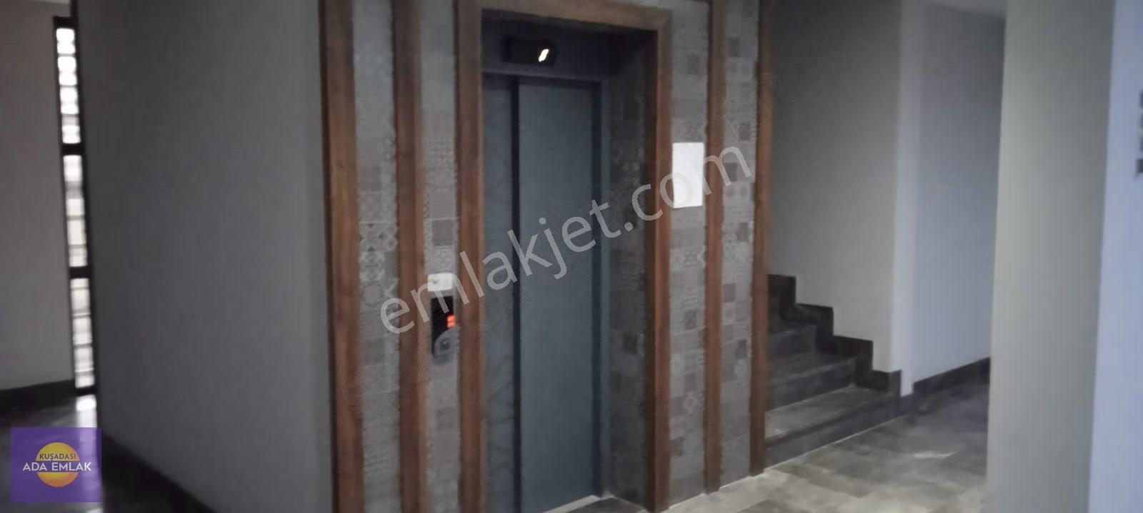 Kuşadası Öztaş Plazada Kiralık İşyeri,ofis - Görsel 3
