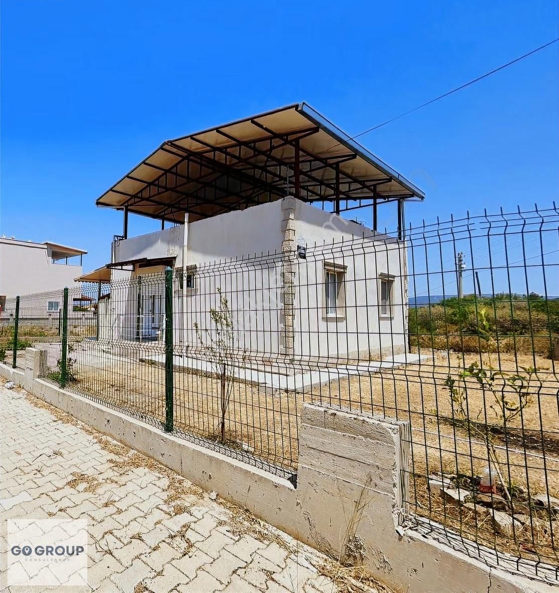 Urla Gülbahçe Karapınar'da Tam Müstakil Tek Kat Ev