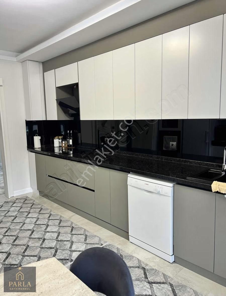 Parla Emlak'tan Ahi Mesut'da 4+1 Full Yapılı Lüx Geniş Daire - Görsel 31