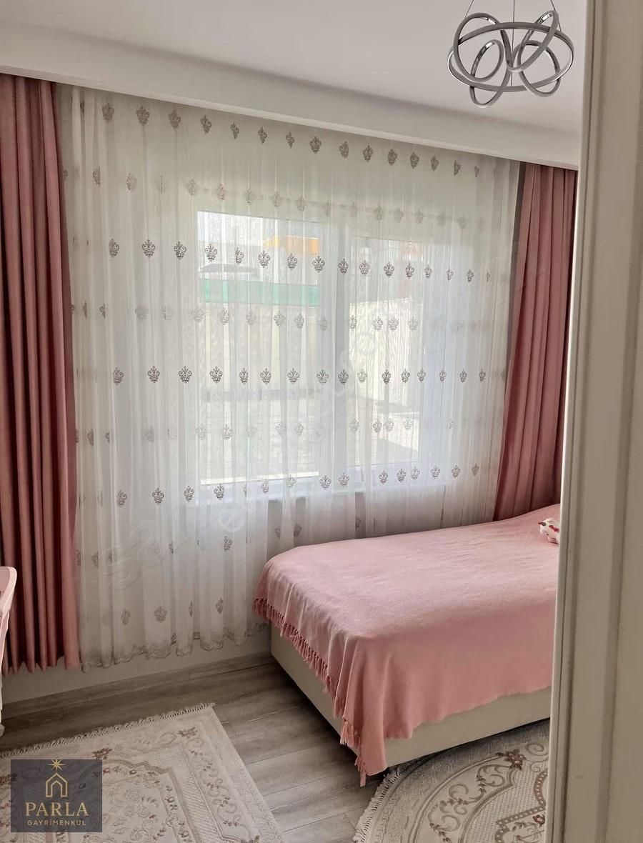 Parla Emlak'tan Ahi Mesut'da 4+1 Full Yapılı Lüx Geniş Daire - Görsel 14