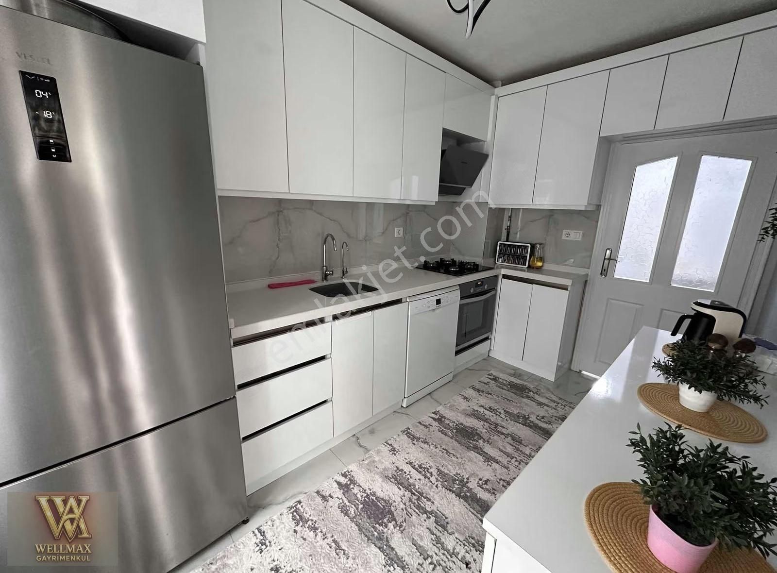 Wellmax Emlak'tan Savunma Sok. 3+1/115m2/2.kat Ful Yapılı