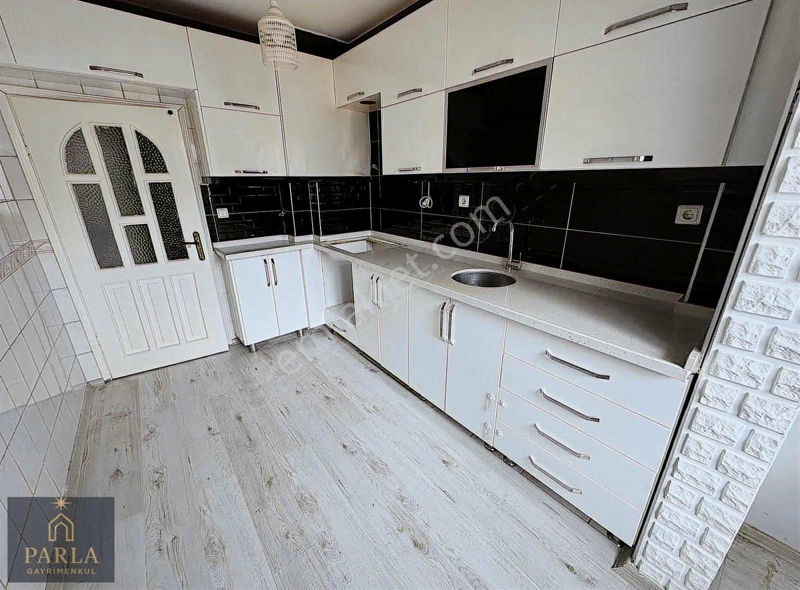 Wellmax Emlak'tan Süvari Mah. 3+1/3.kat/110m2 Kiralık Daire