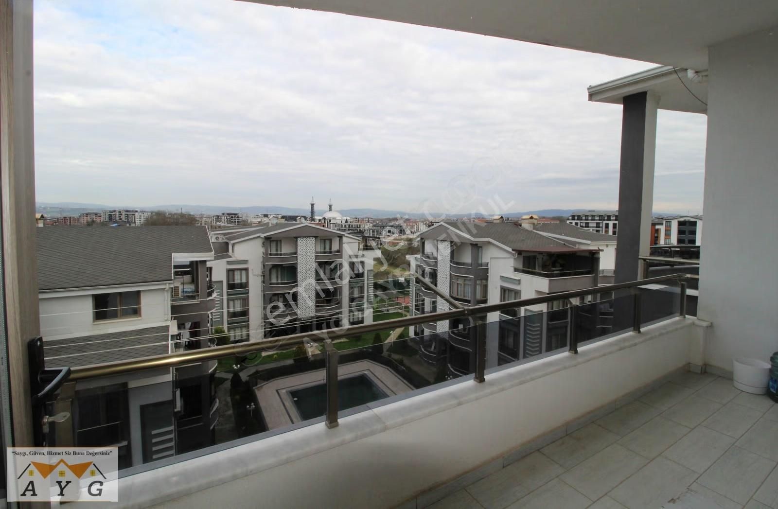 Kocaeli Kartepe Kent Meydanı Bölgesi Siteiçi Satılık Daire - Görsel 2