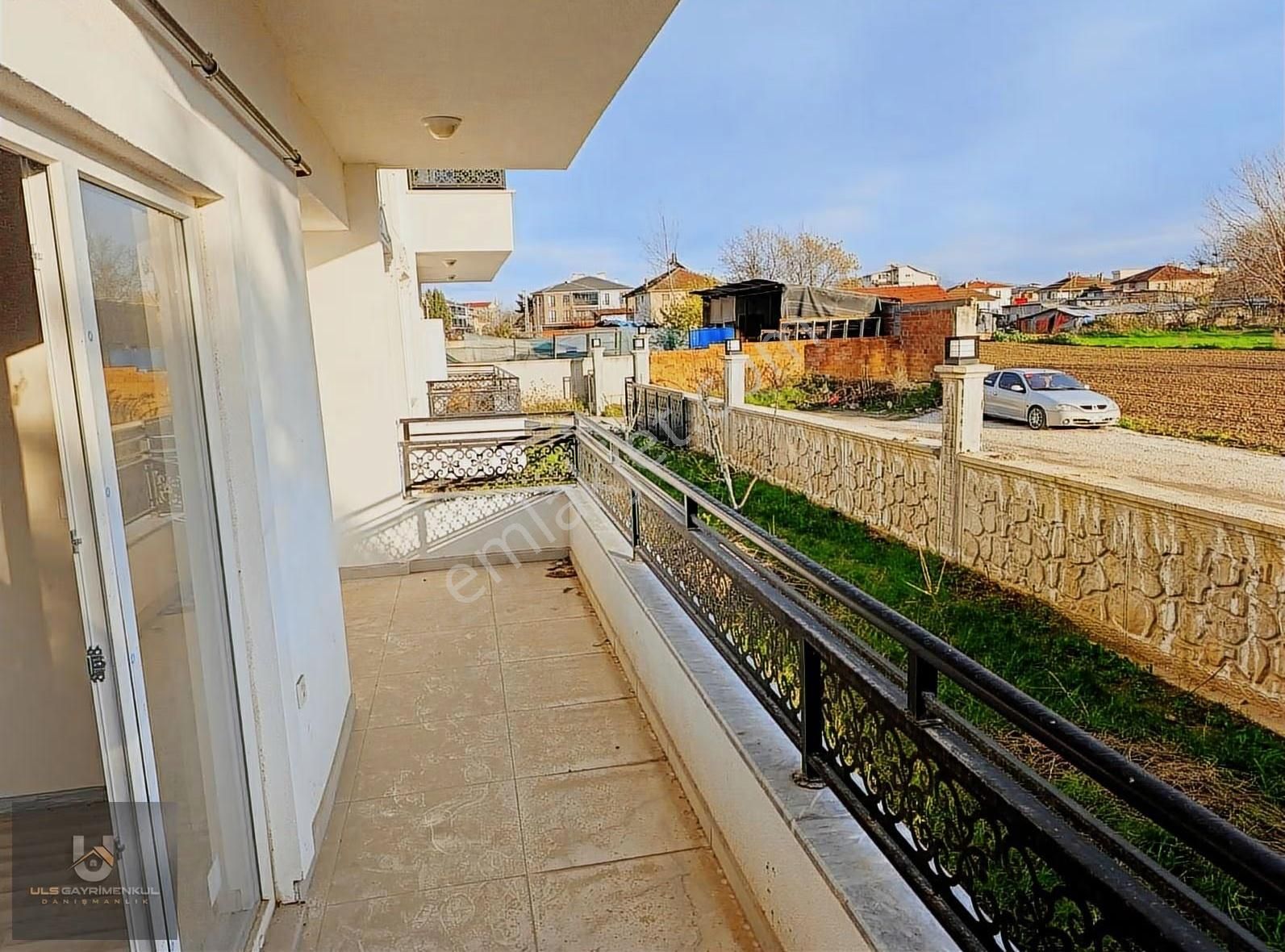 Arifiye Hanlı Mah. Site İçerisinde Kiralık 2+1 Daire - Görsel 8