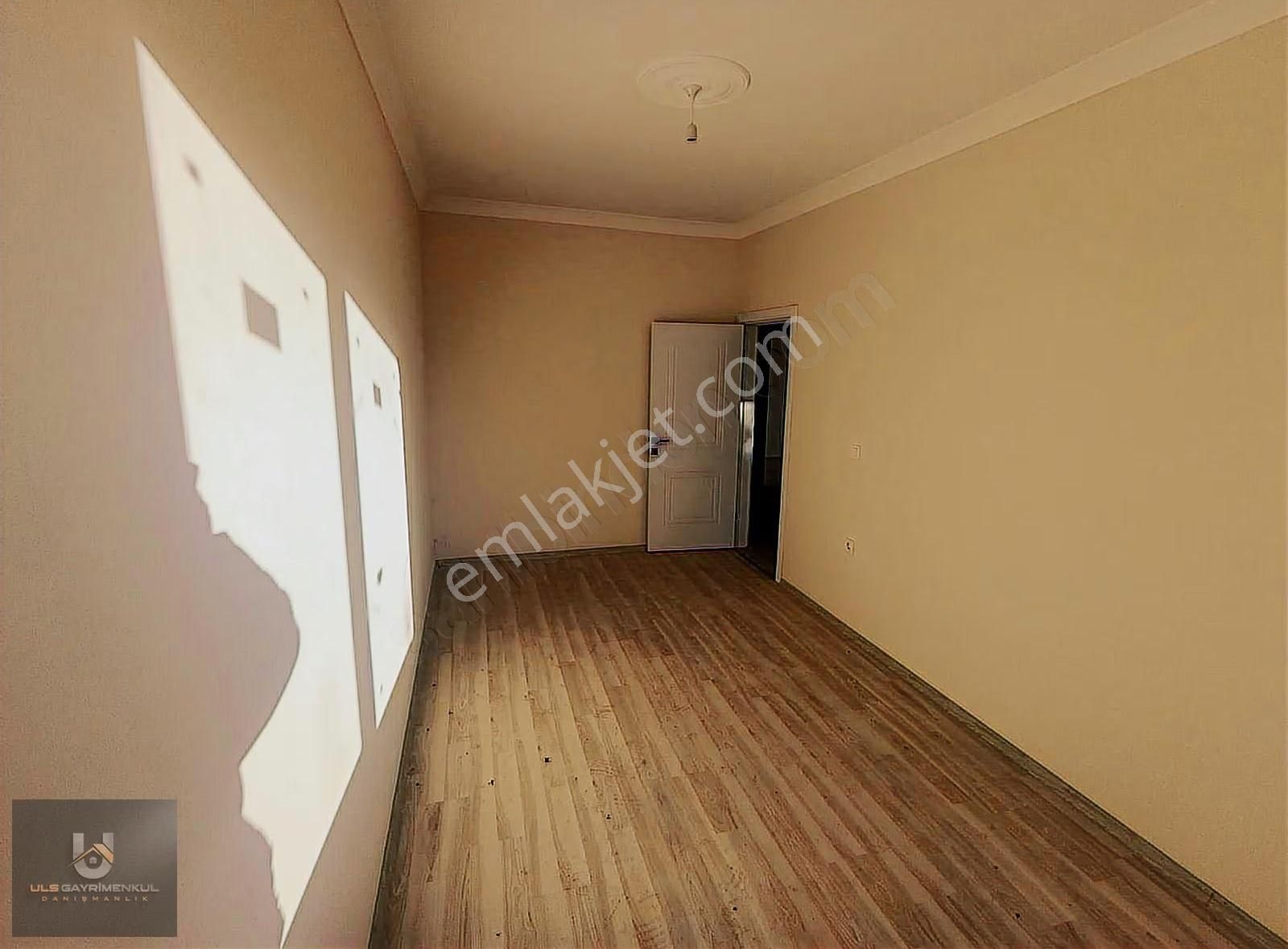 Arifiye Hanlı Mah. Site İçerisinde Kiralık 2+1 Daire - Görsel 2