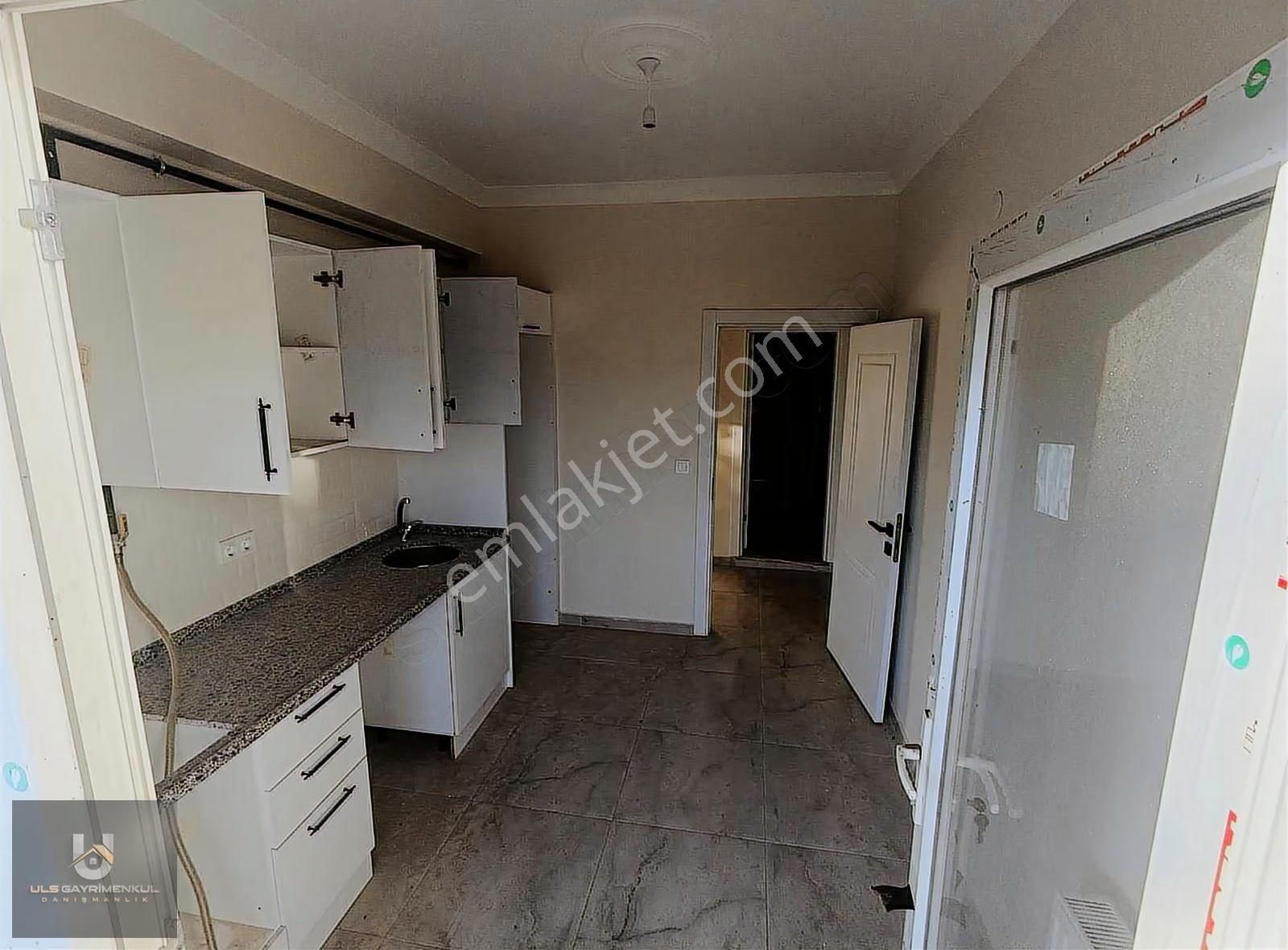 Arifiye Hanlı Mah. Site İçerisinde Kiralık 2+1 Daire - Görsel 12