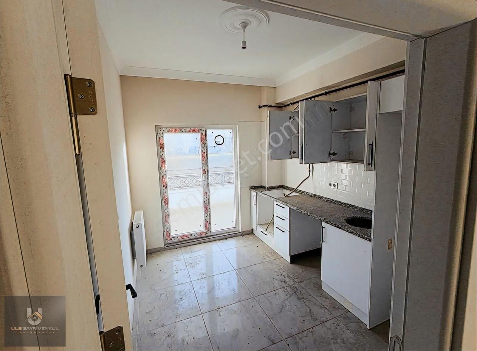 Arifiye Hanlı Mah. Site İçerisinde Kiralık 2+1 Daire - Görsel 11